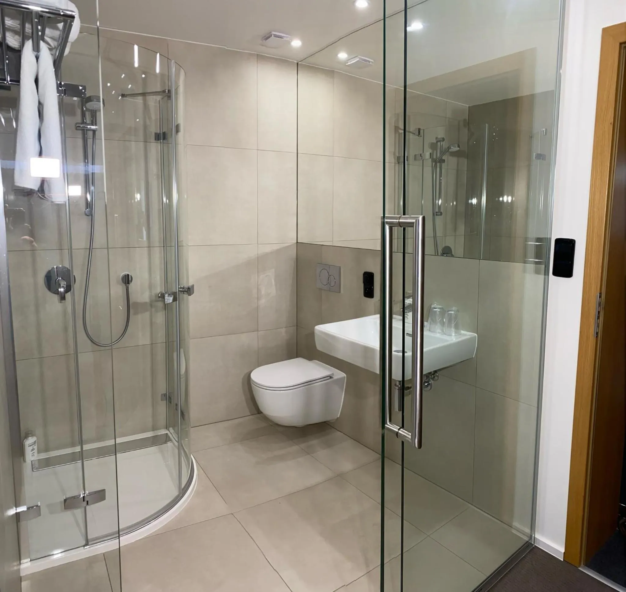 Shower in Rozmaryn Hotel B&B