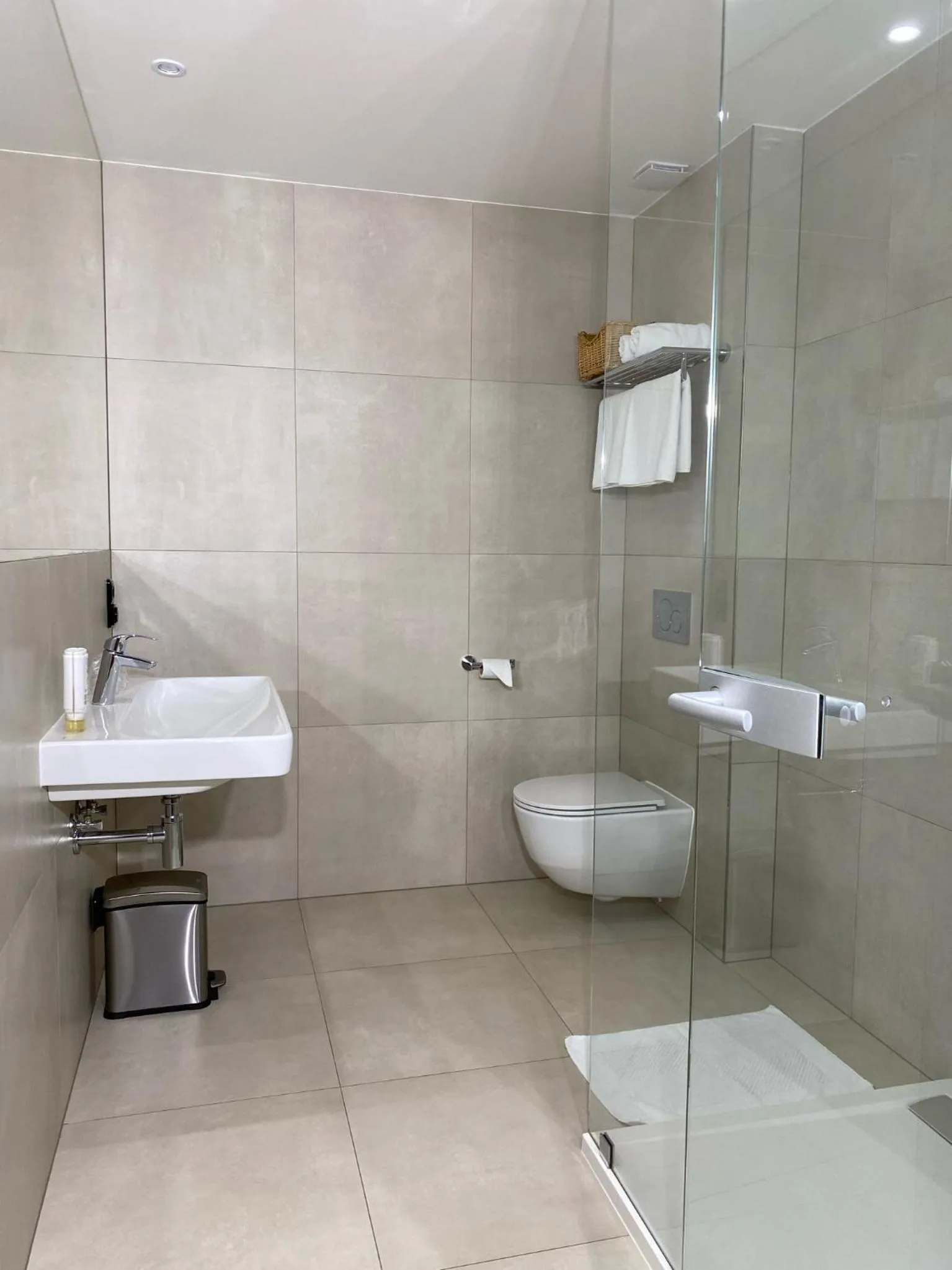 Shower in Rozmaryn Hotel B&B