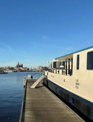 Hotelboat Iris