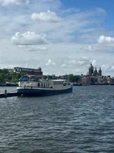 Hotelboat Iris