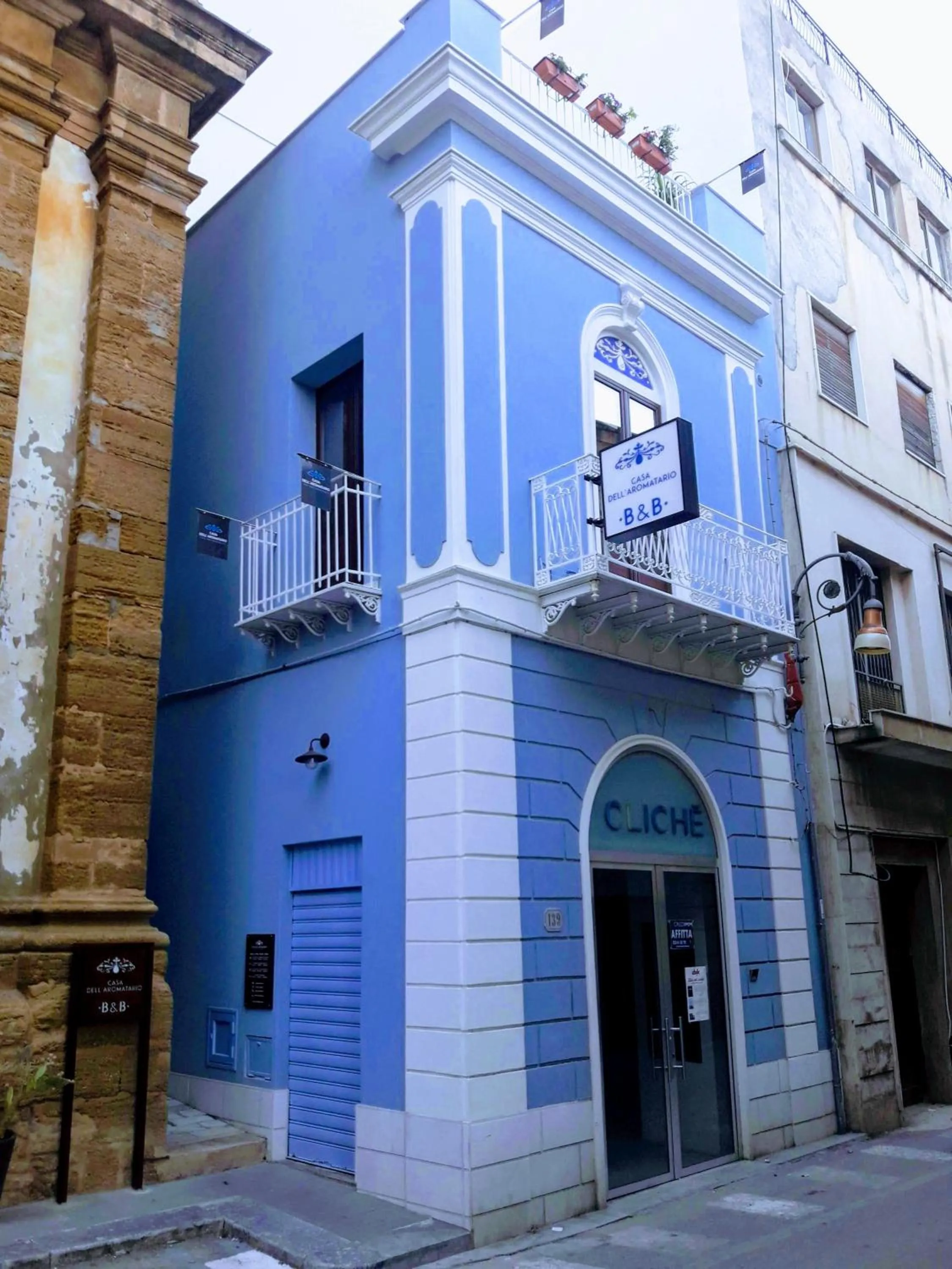 Property building in Casa dell'Aromatario b&b