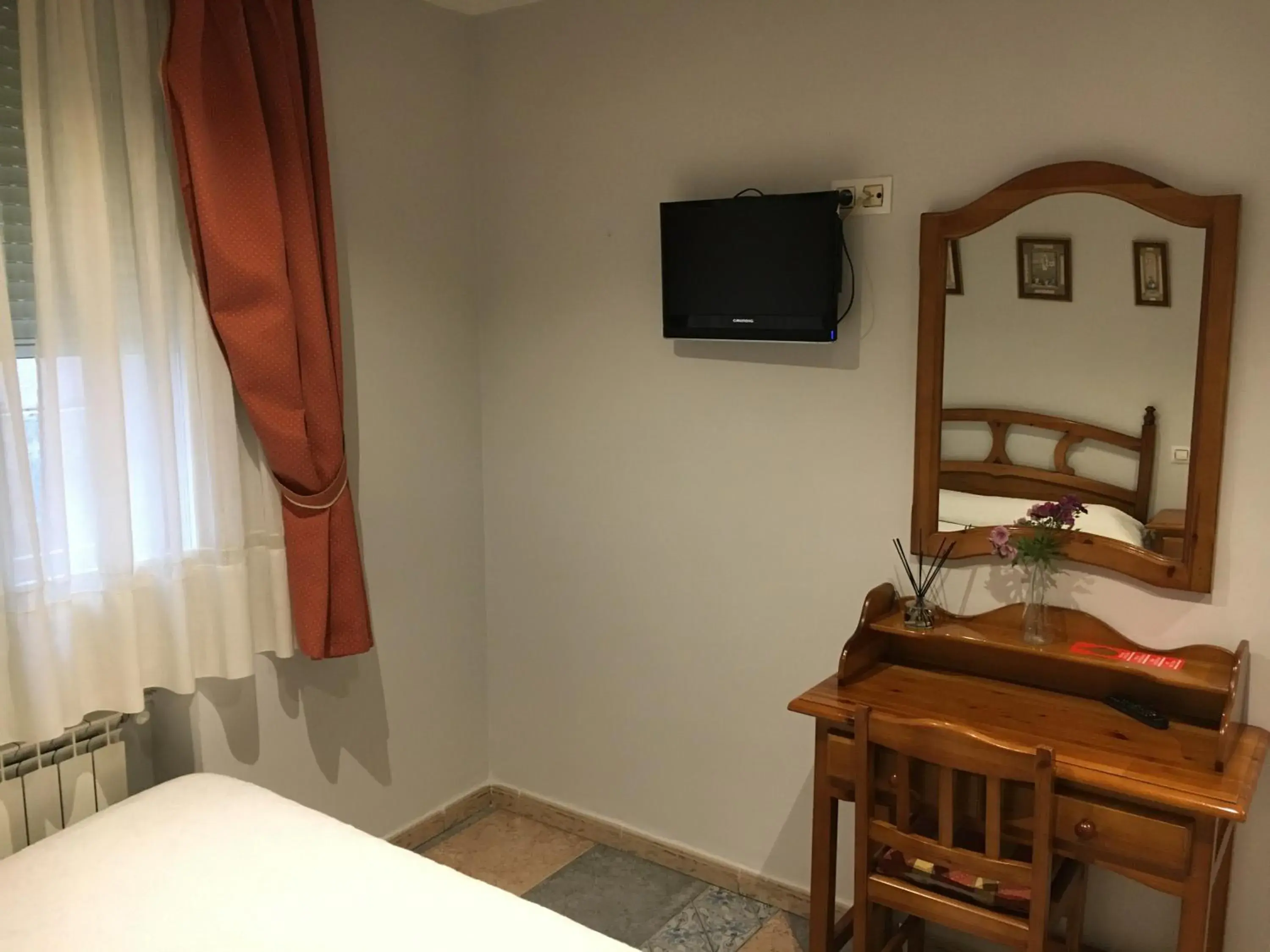 Double Room in Hostal El Pinar Double Room in Hostal El Pinar