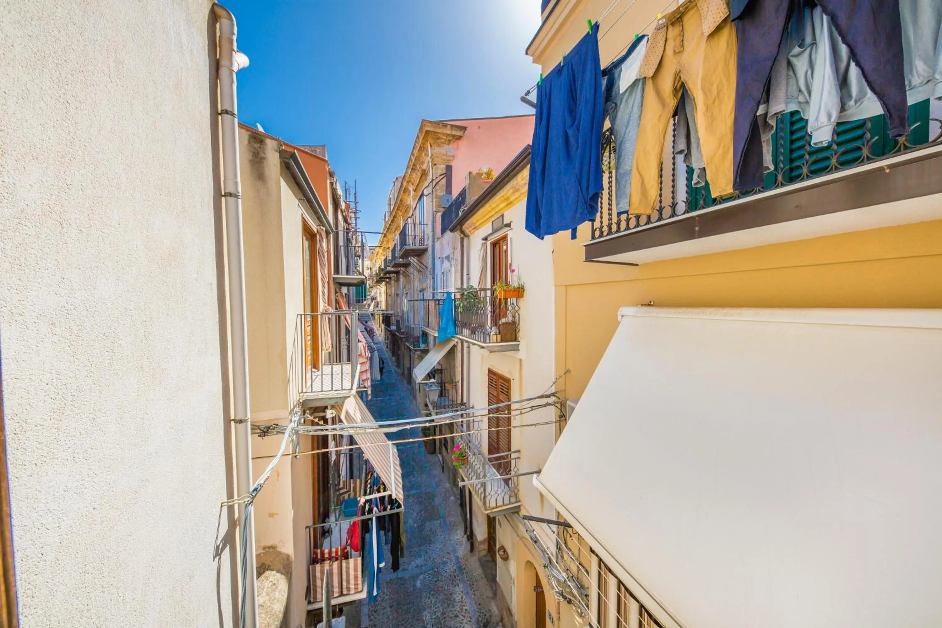 Property building in Dafni e Naide