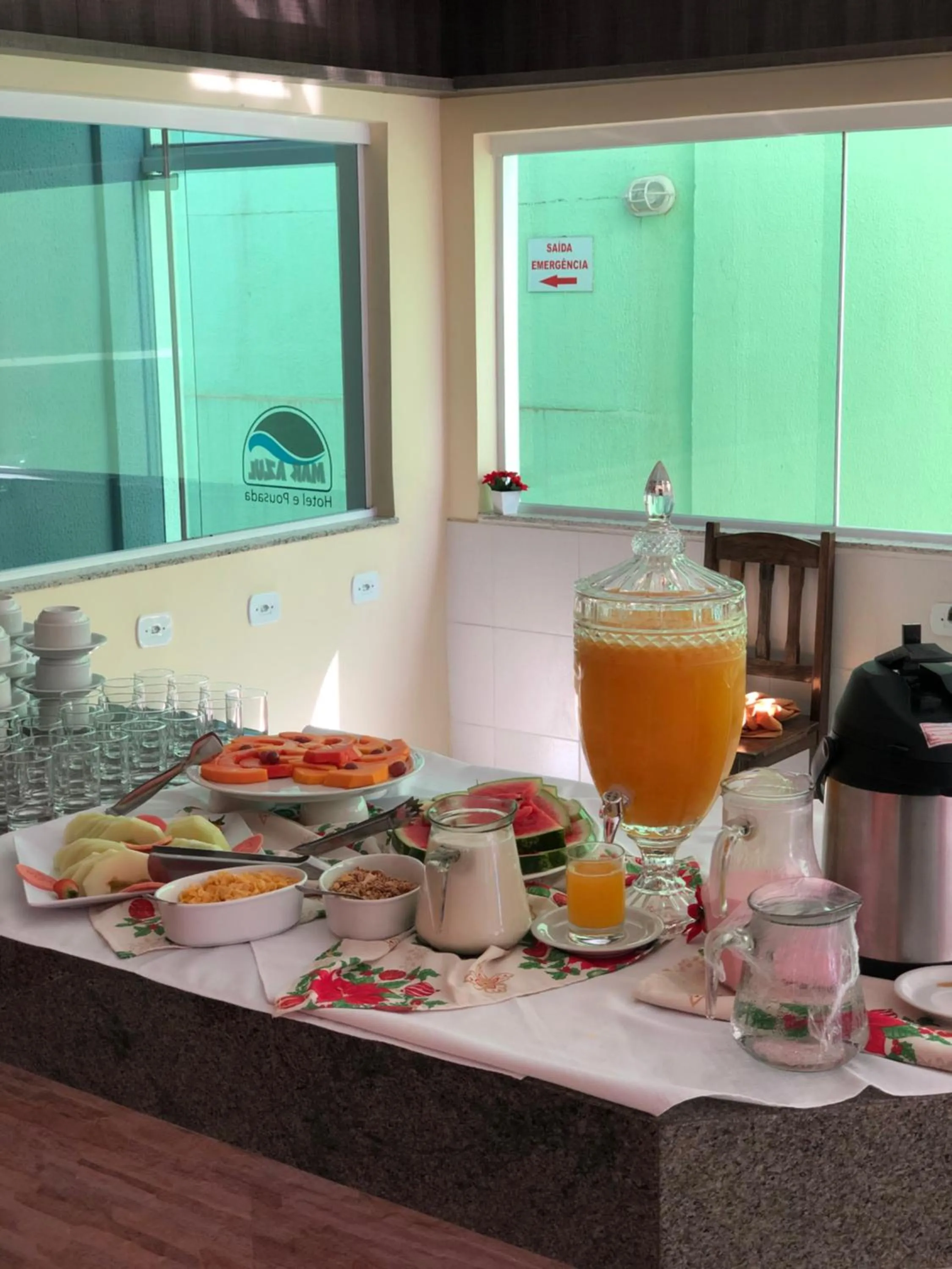 Buffet breakfast in Hotel Pousada Mar Azul