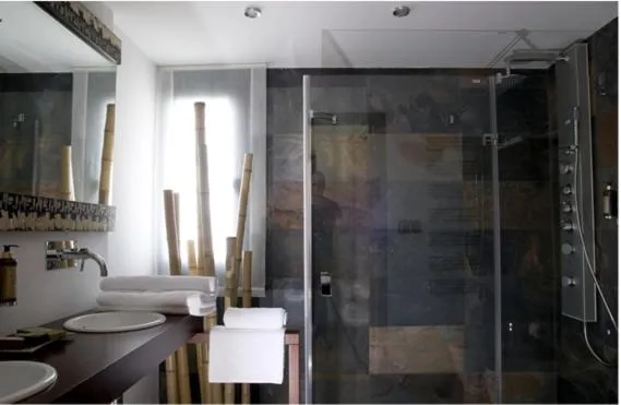 Bathroom in Hotel Mar d'Espills - Adults Only