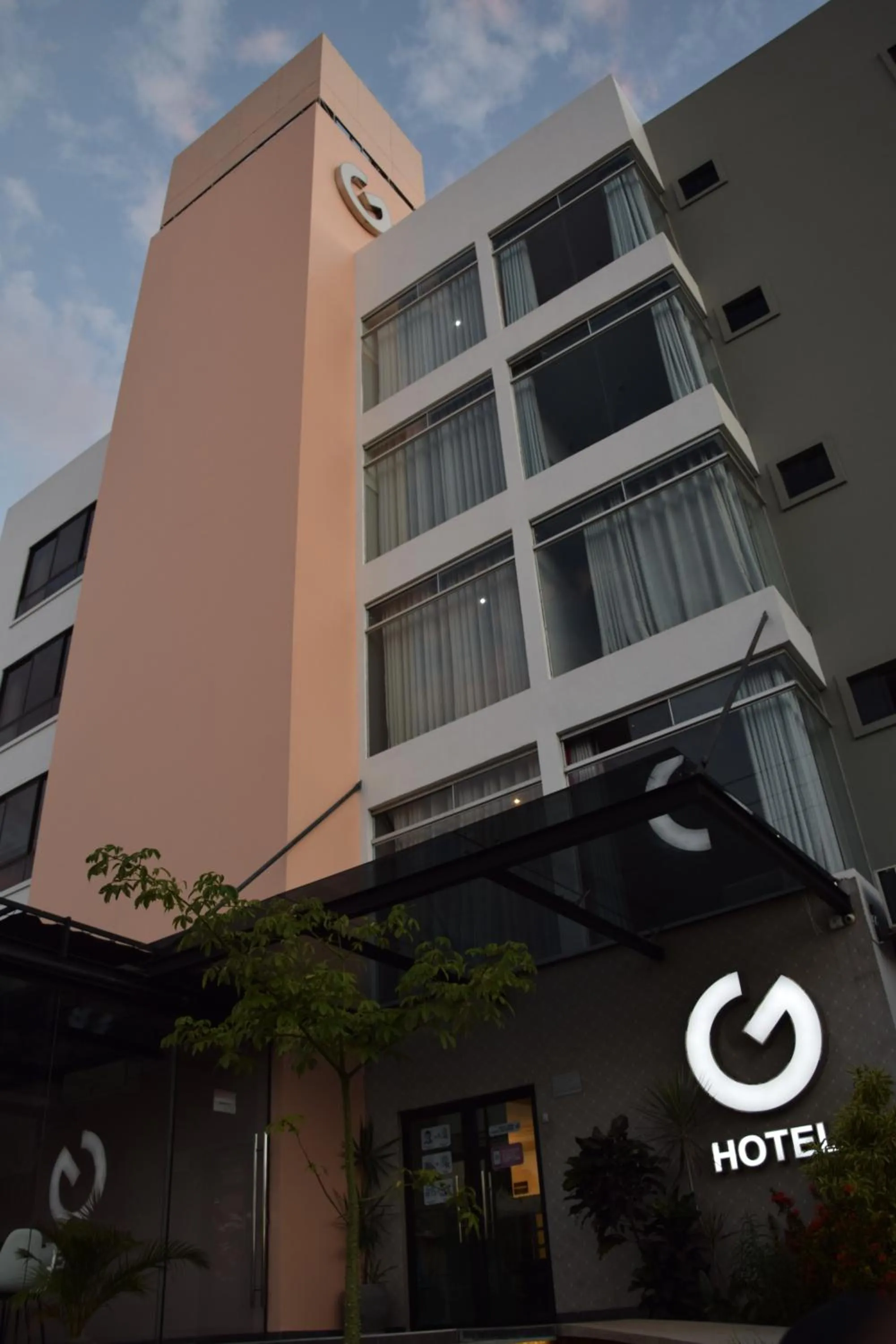 Facade/entrance in Hotel G