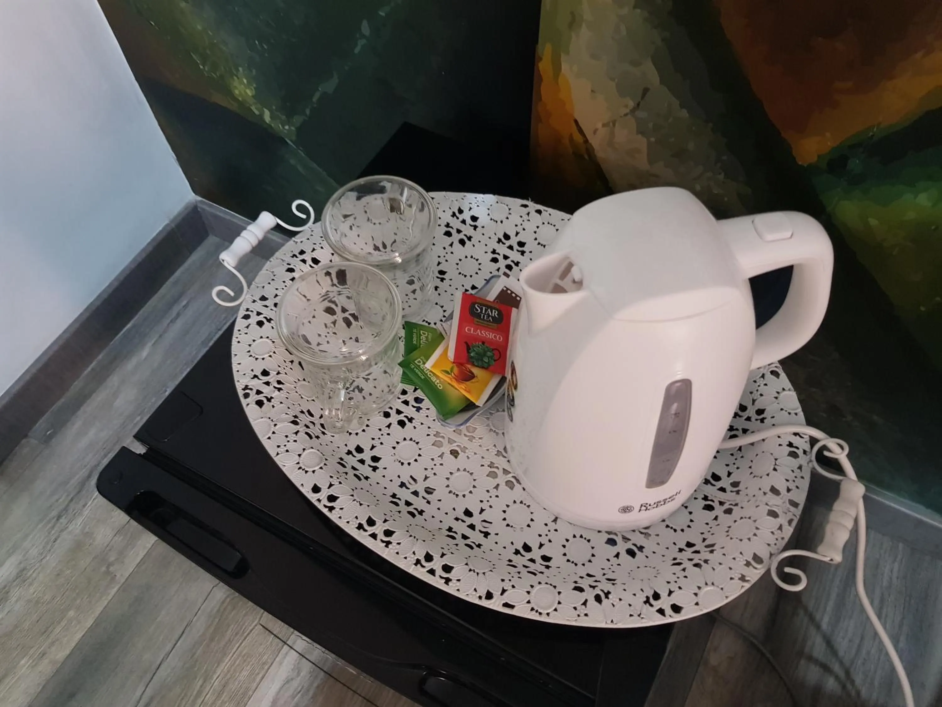 Coffee/tea facilities in Art in B&B