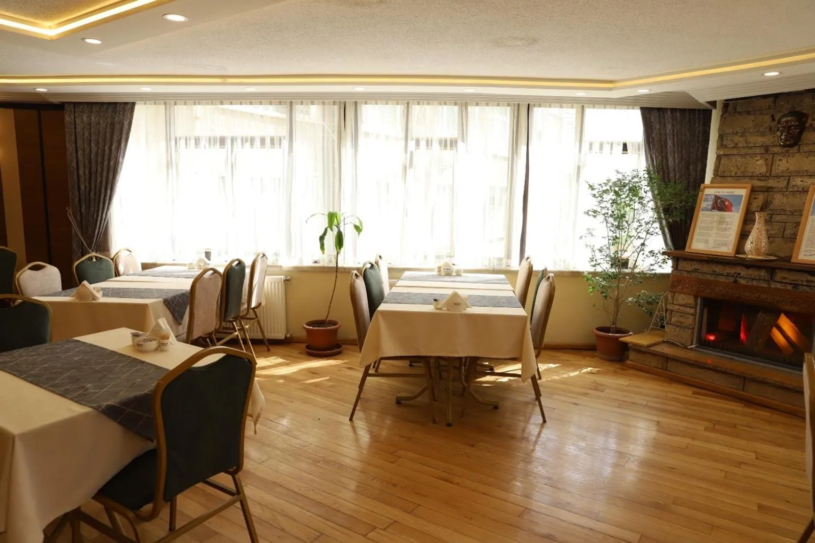 Restaurant/places to eat in Buldum Otel