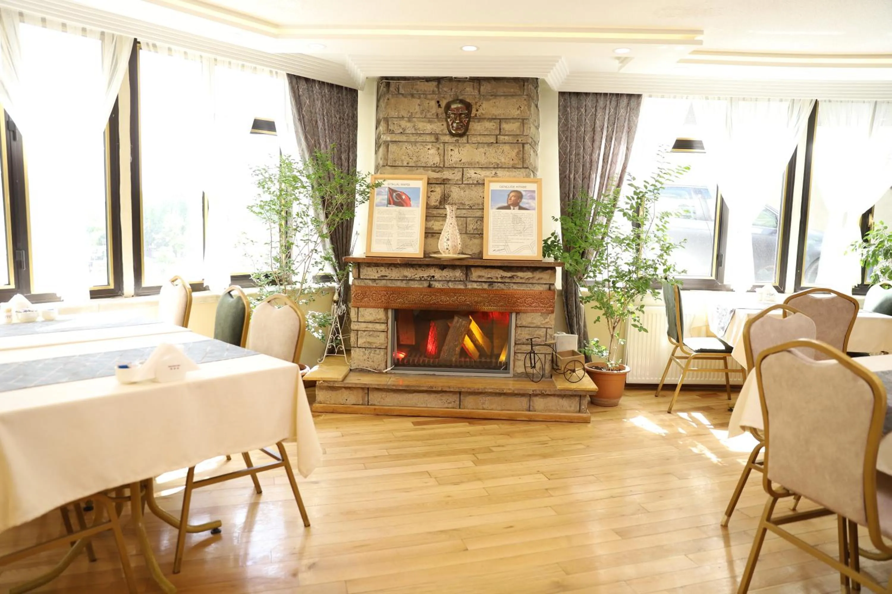 Restaurant/places to eat in Buldum Otel