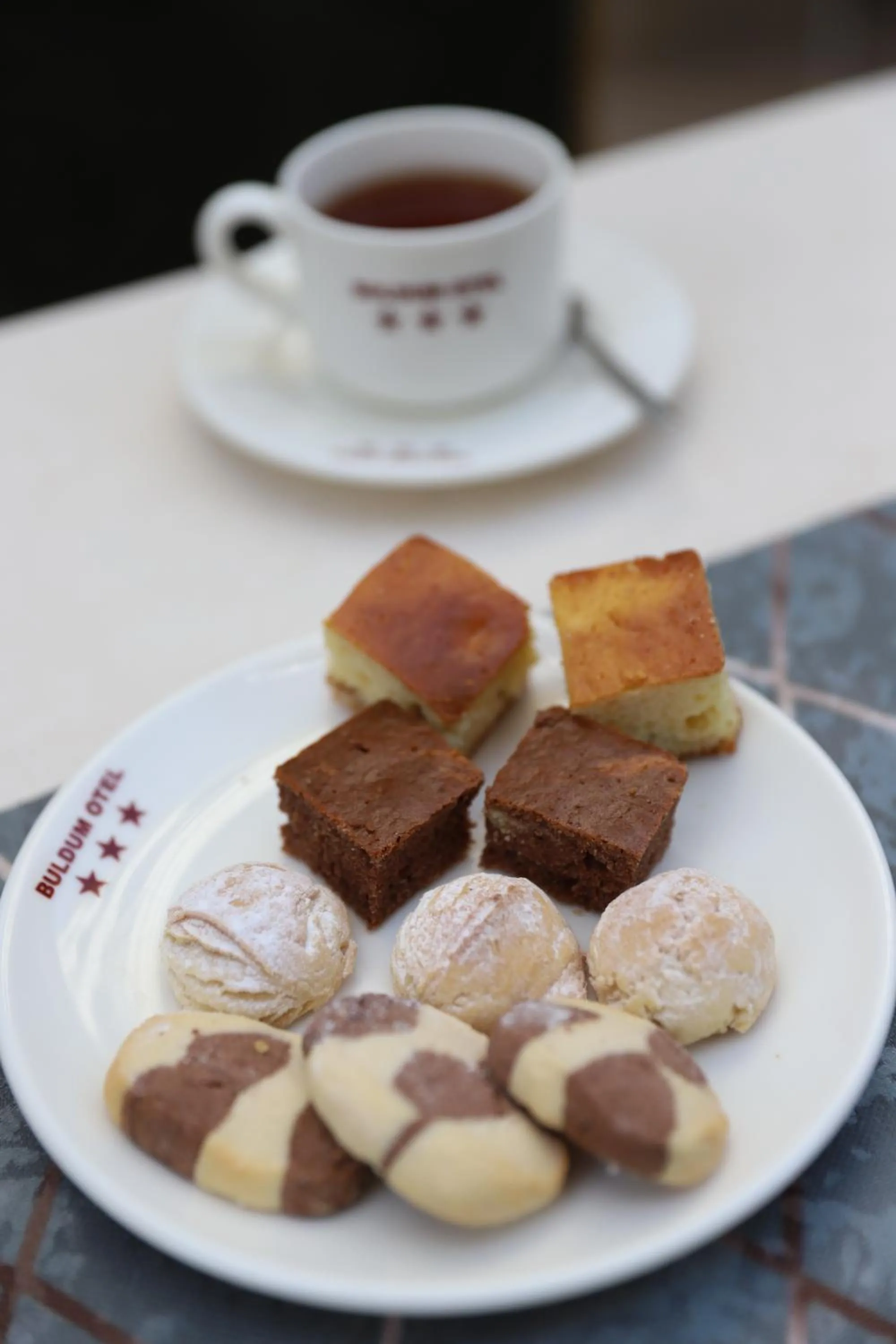 Restaurant/places to eat in Buldum Otel