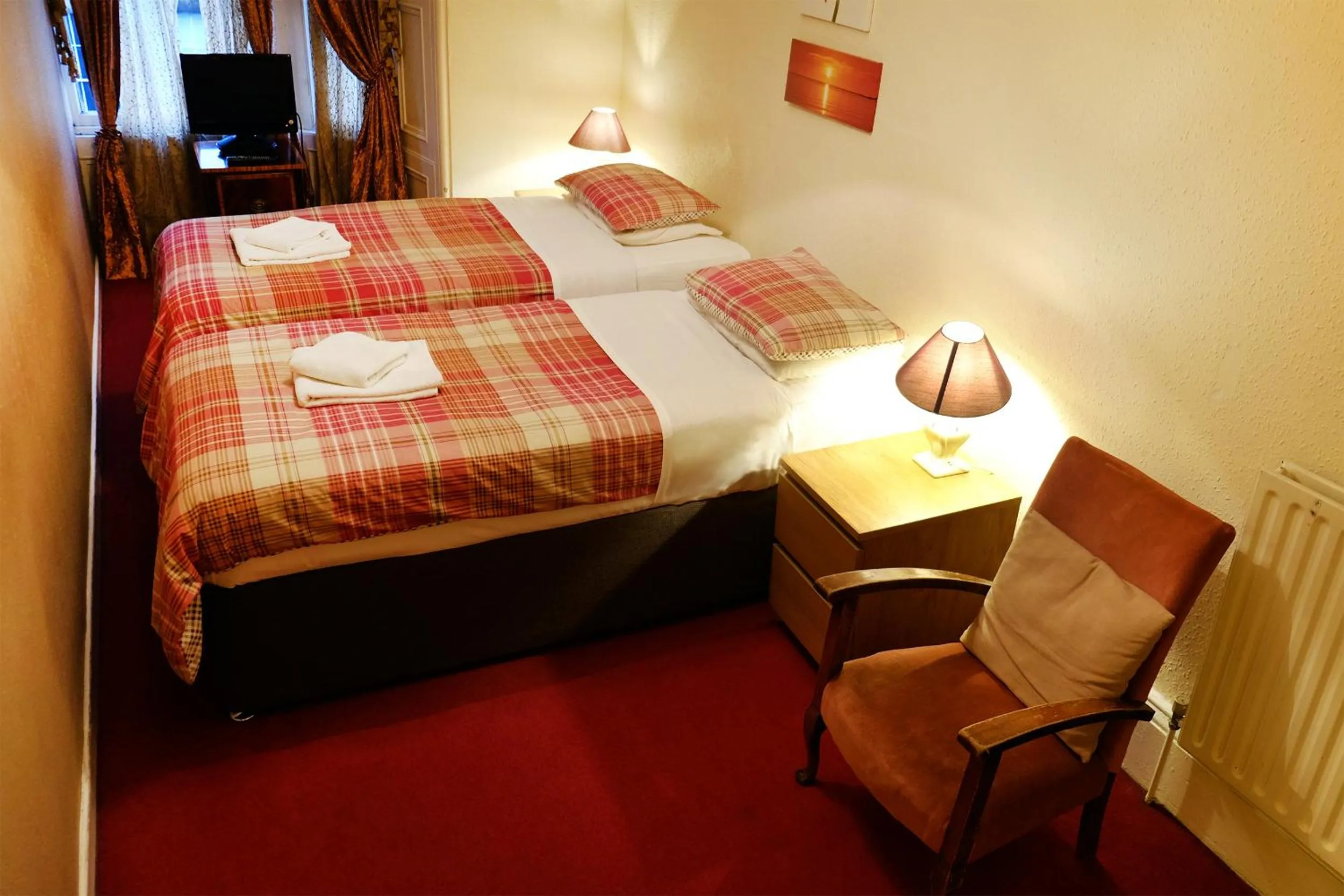Bedroom, Bed in Regent House Hotel - City Centre Hotel