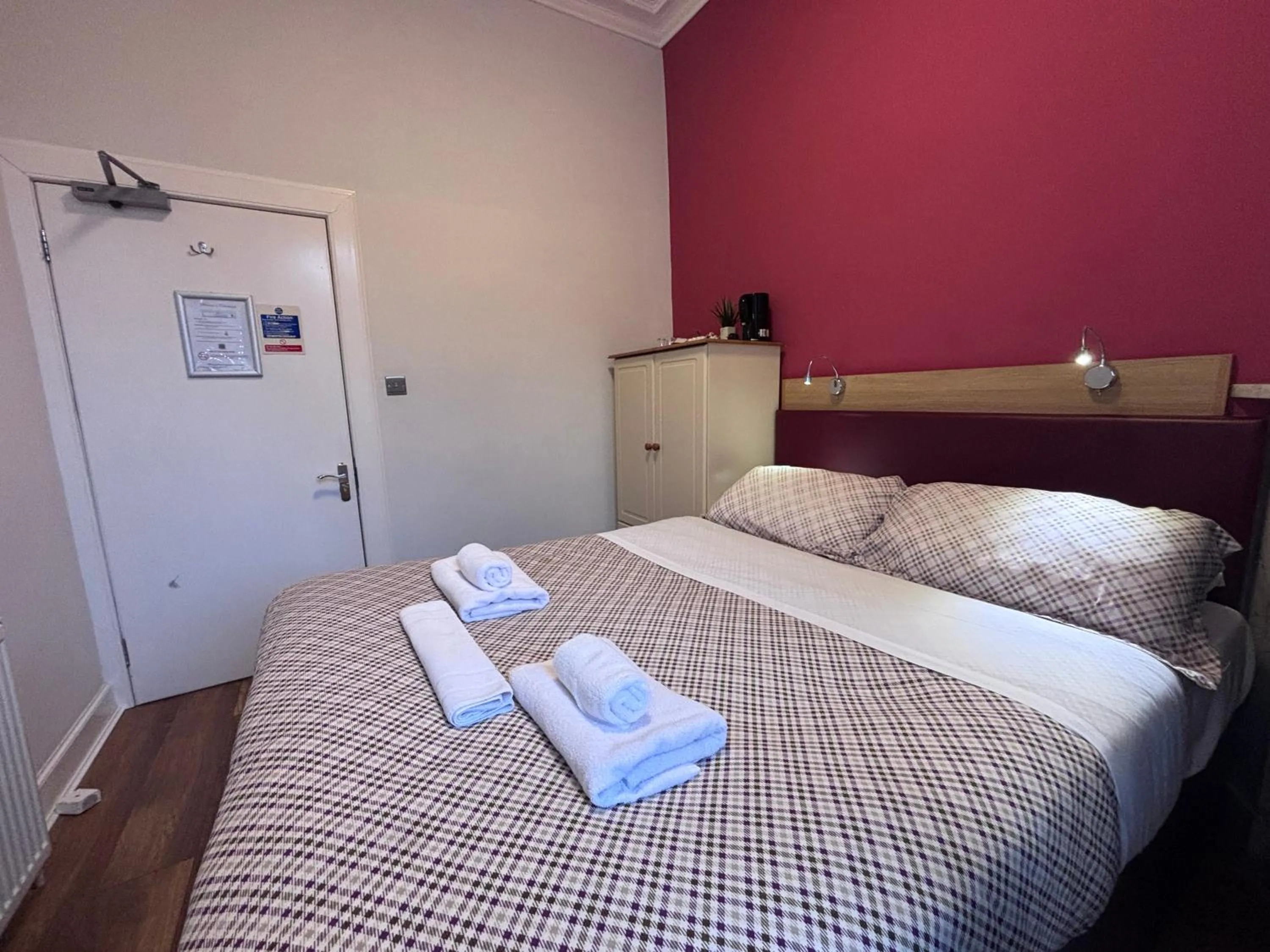 Bedroom, Bed in Regent House Hotel - City Centre Hotel