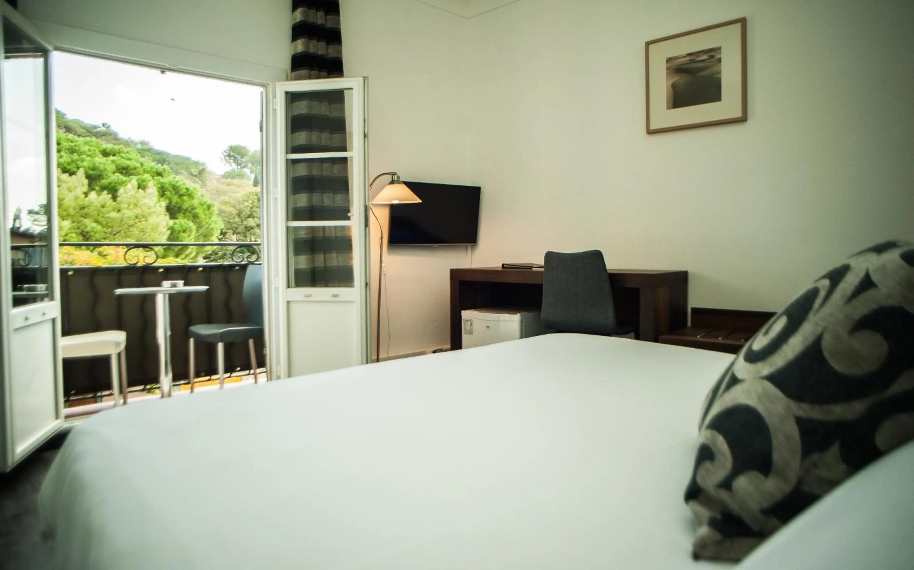 TV and multimedia, Bed in Hotel B Lodge