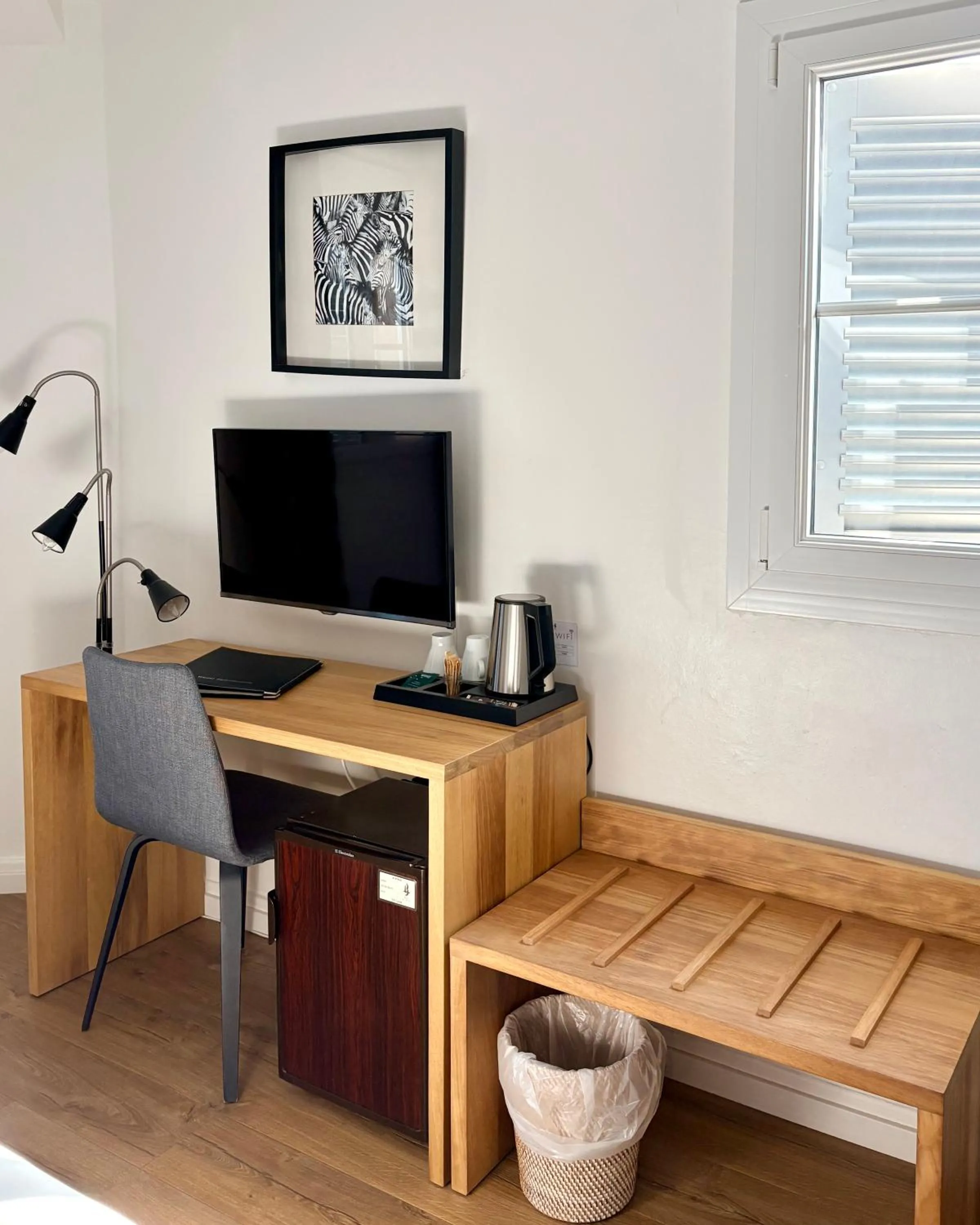 TV and multimedia in Hotel B Lodge