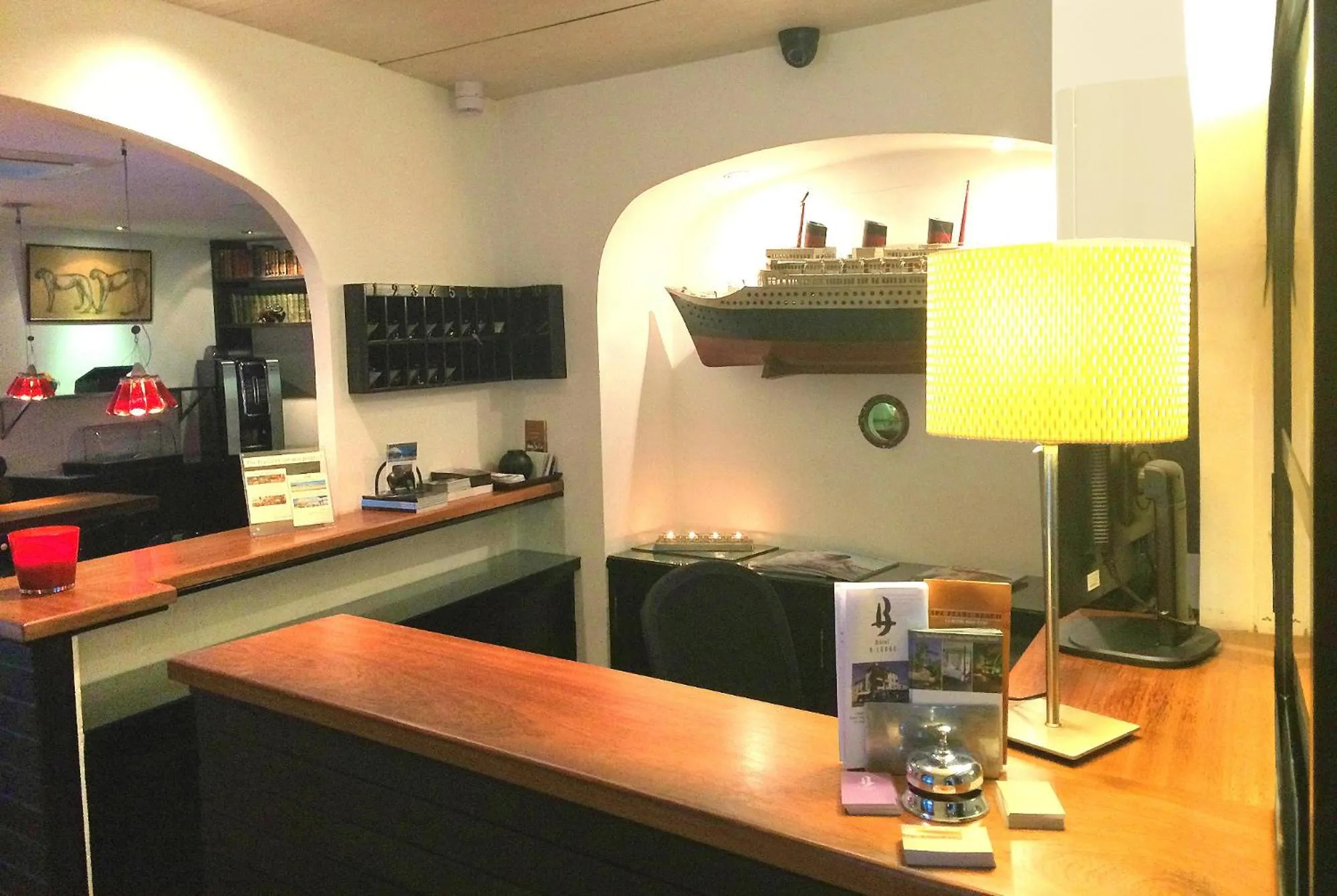 Lobby or reception in Hotel B Lodge