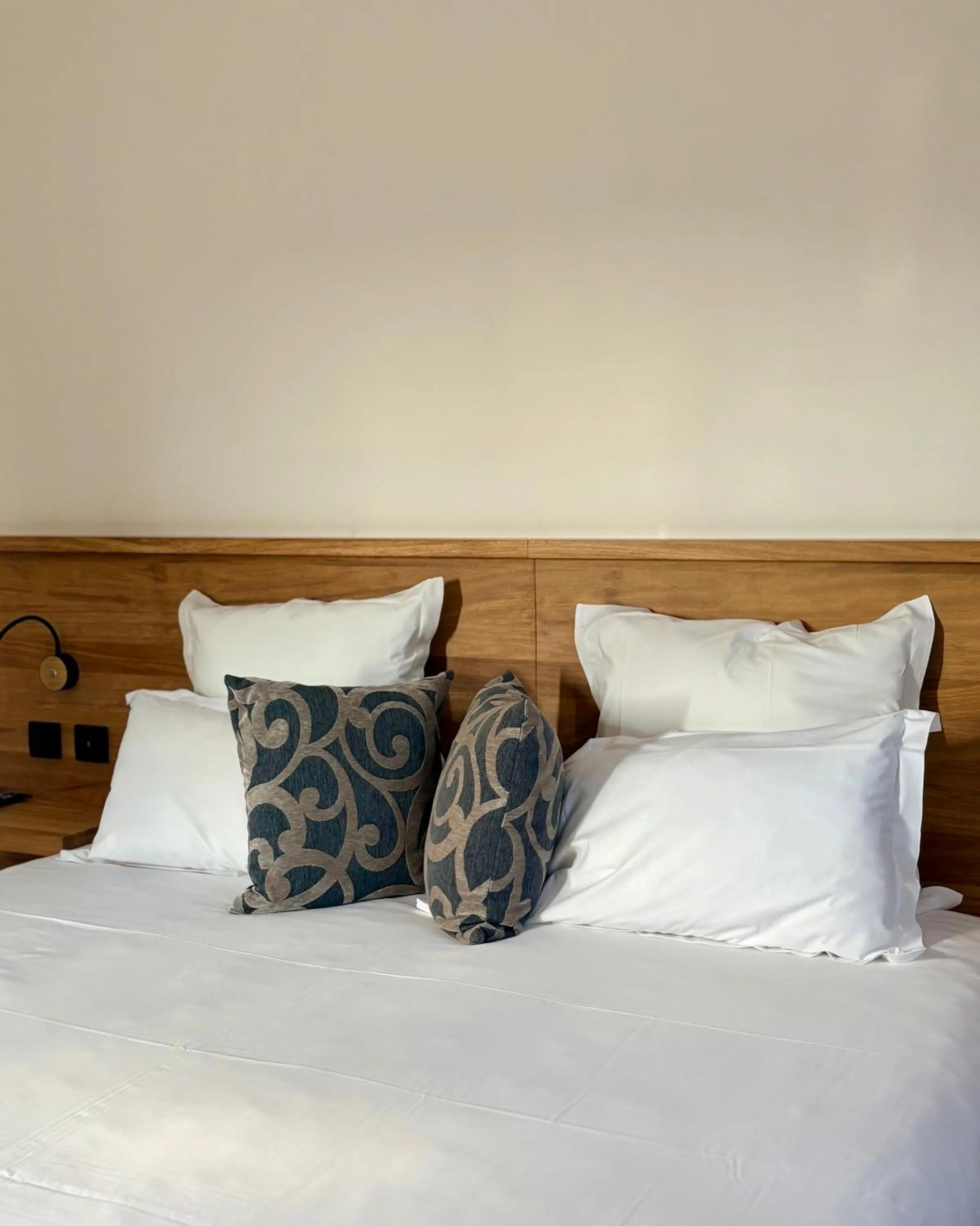 Bed in Hotel B Lodge