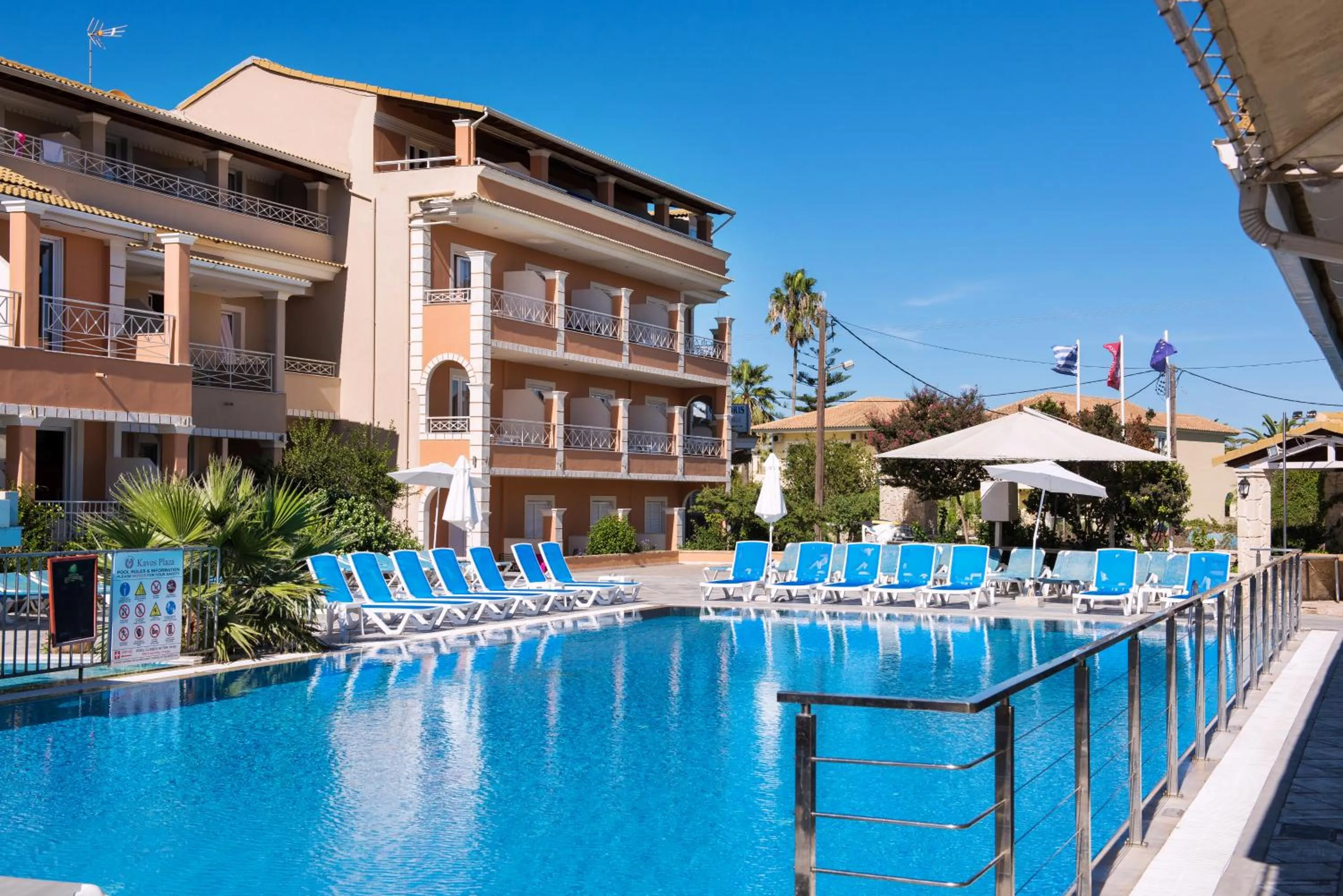 Swimming pool in Kavos Plaza Hotel