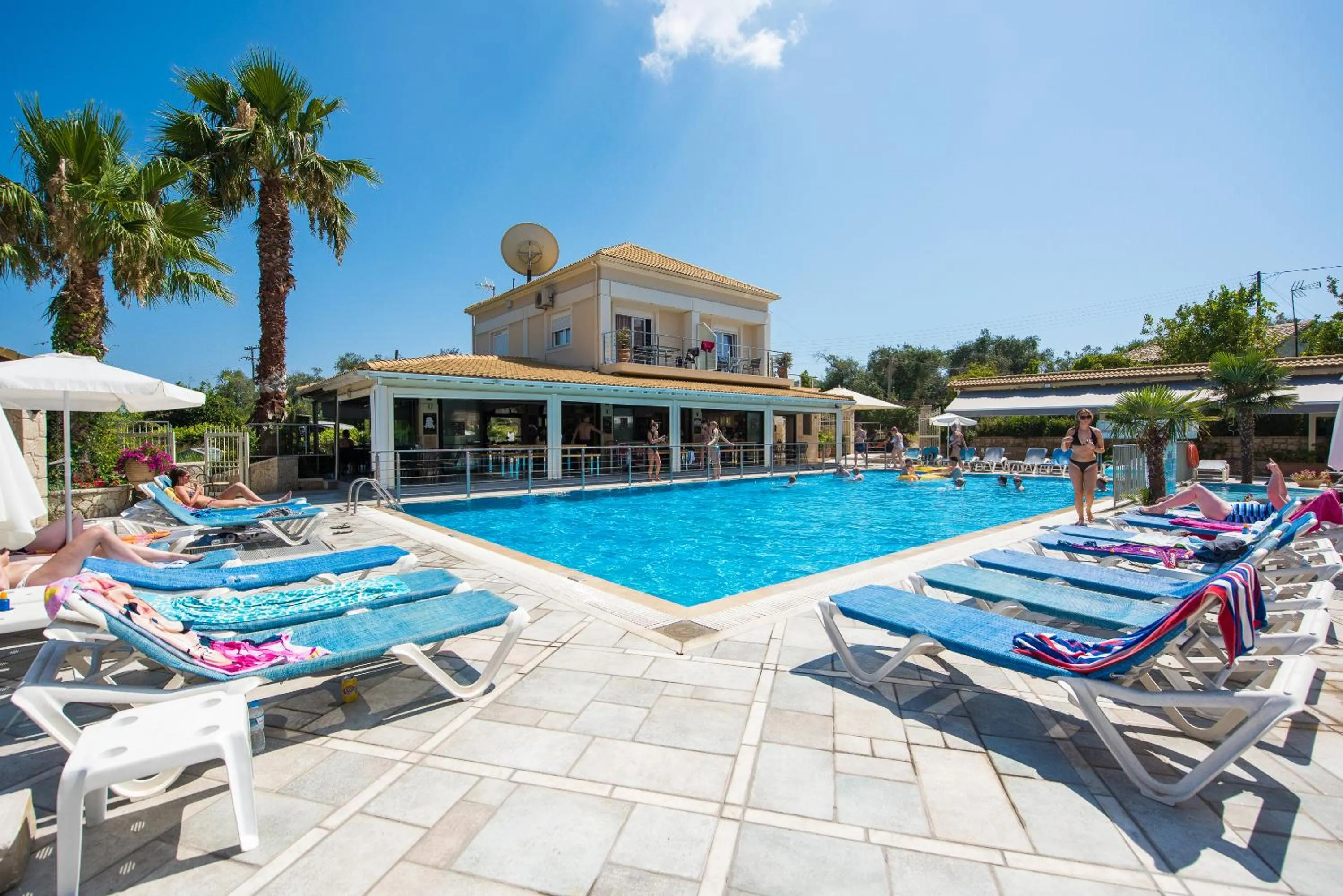 Swimming pool in Kavos Plaza Hotel