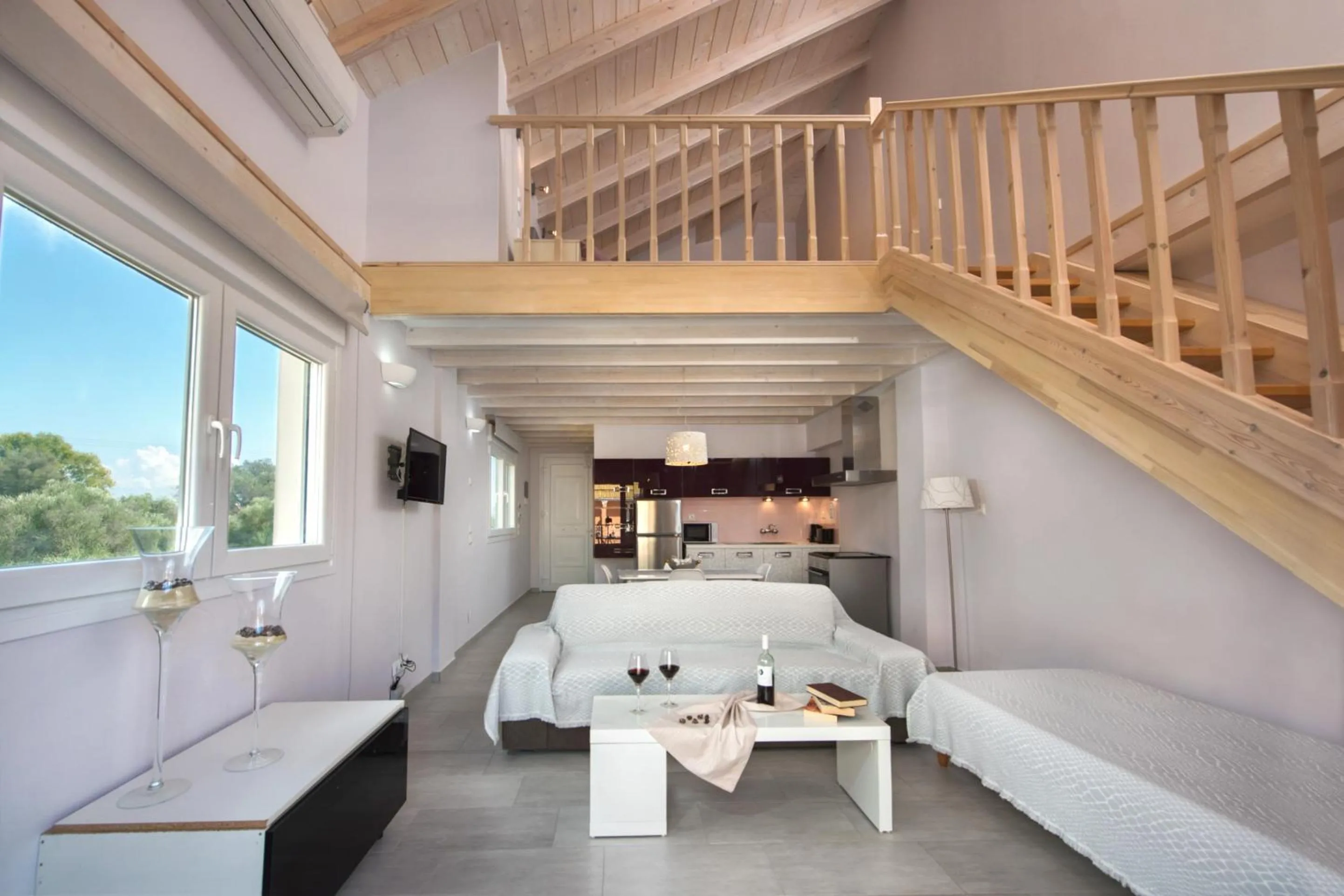 Living room in Kavos Plaza Hotel