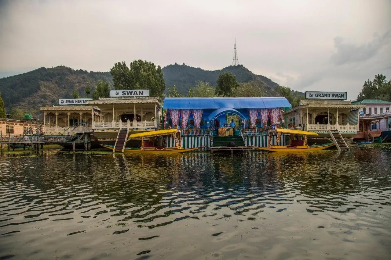 Facade/entrance in Swan Group of Houseboats, Golden Dal Lake