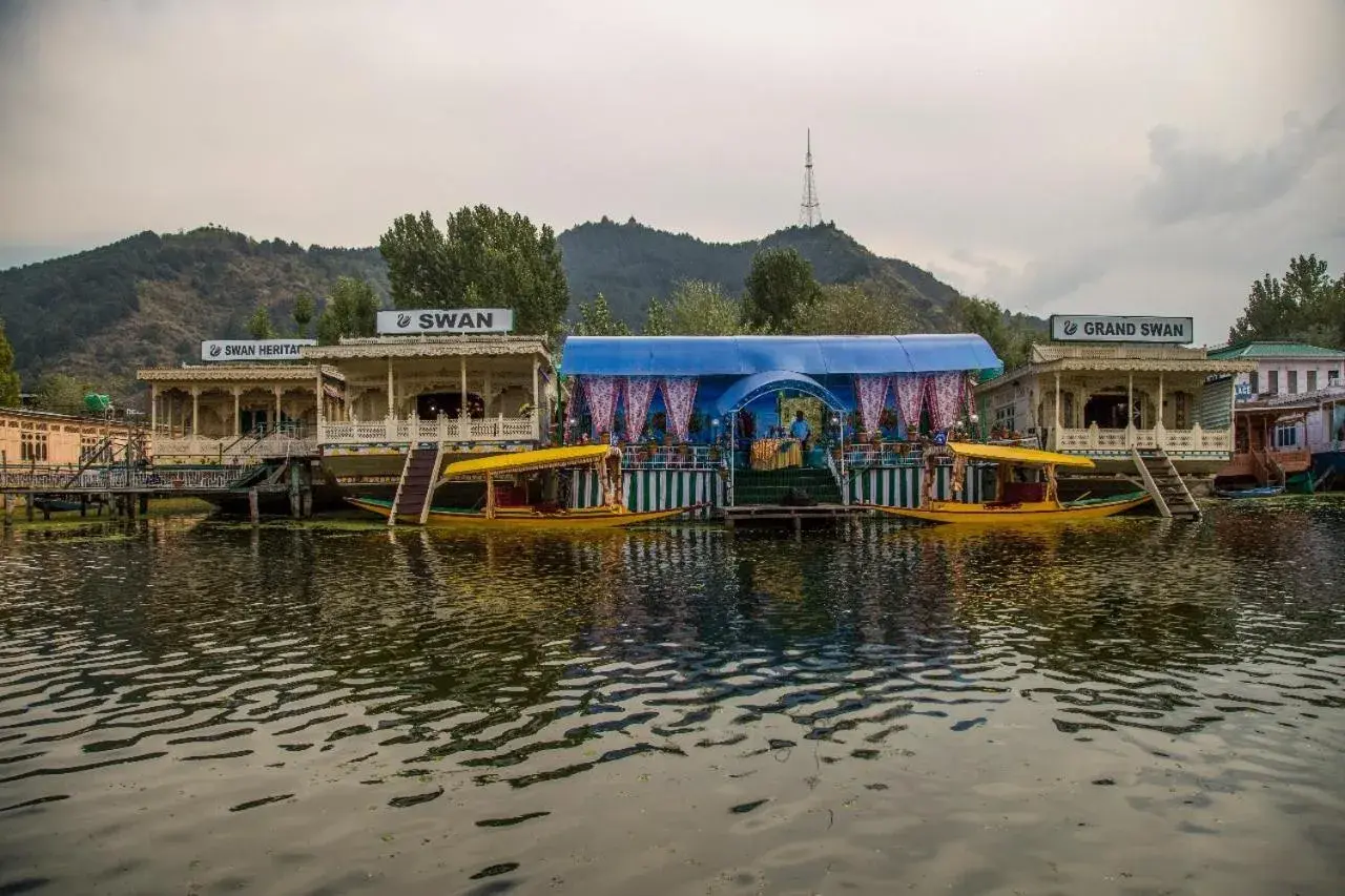 Facade/entrance in Swan Group of Houseboats, Golden Dal Lake Facade/entrance in Swan Group of Houseboats, Golden Dal Lake