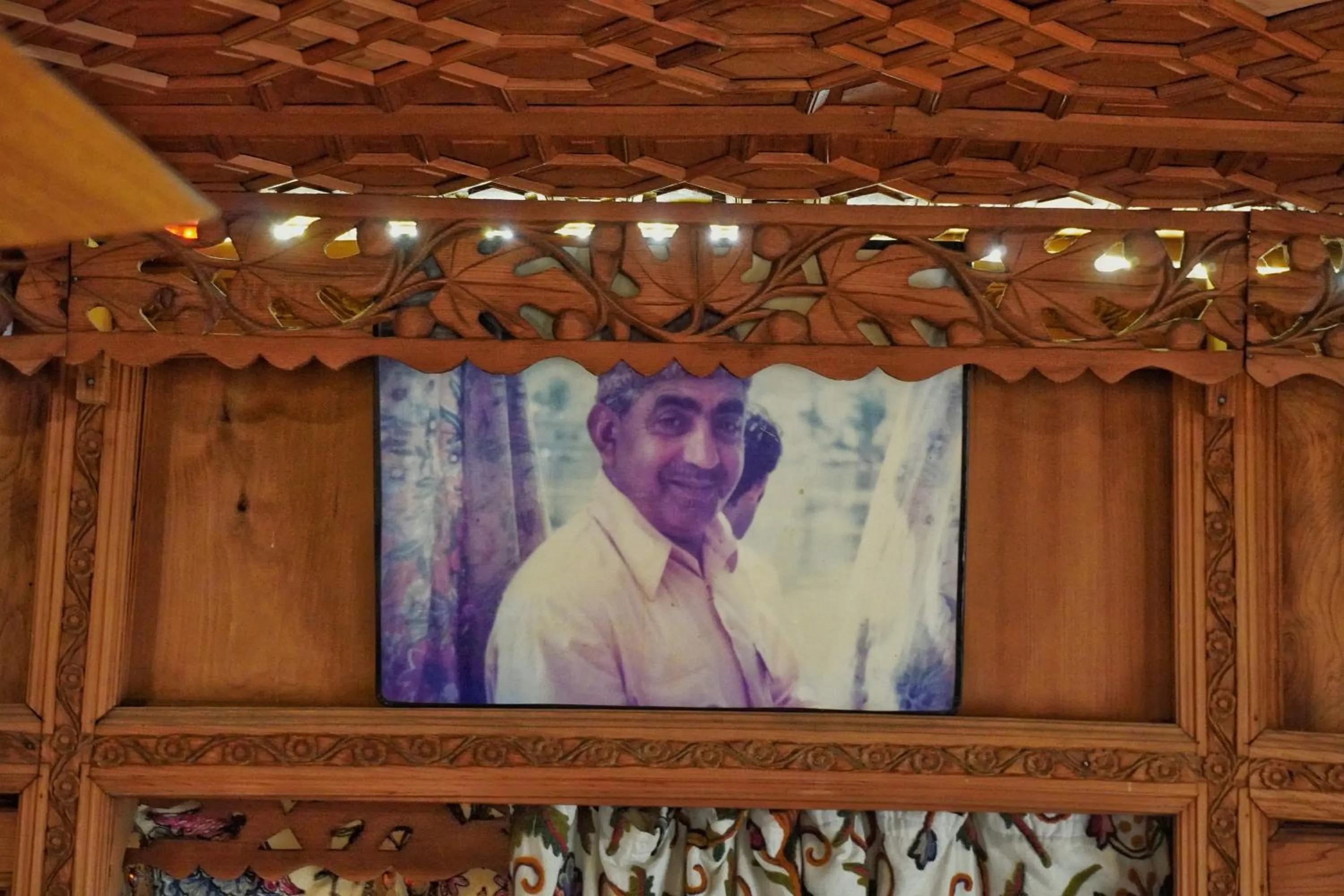 Property building in Swan Group of Houseboats, Golden Dal Lake