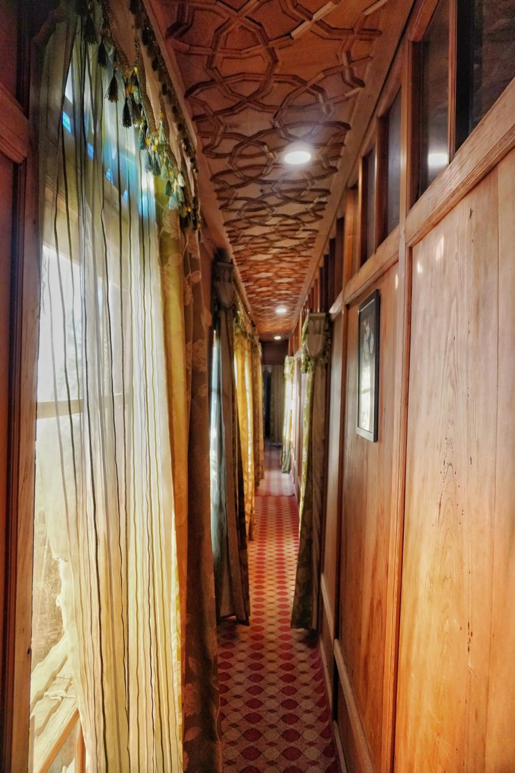 Facade/entrance in Swan Group of Houseboats, Golden Dal Lake