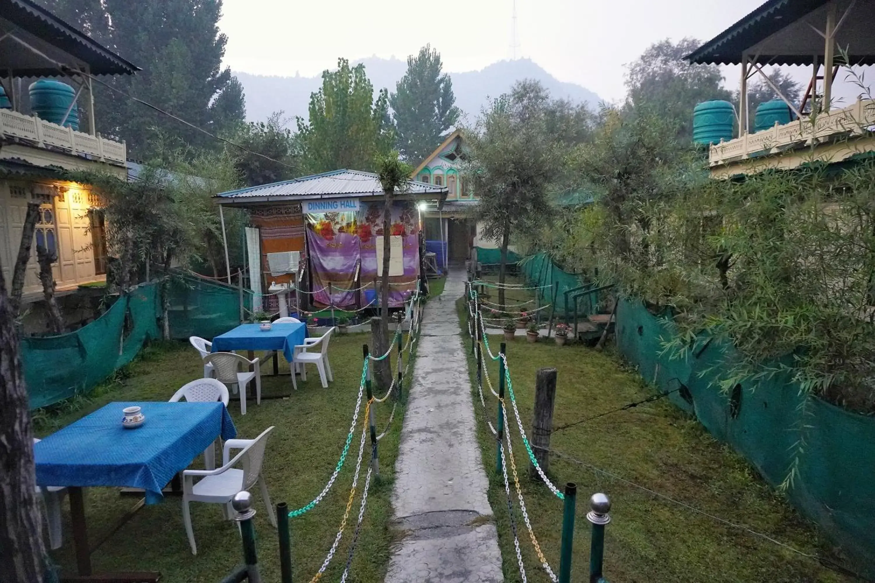 Garden view in Swan Group of Houseboats, Golden Dal Lake Garden view in Swan Group of Houseboats, Golden Dal Lake