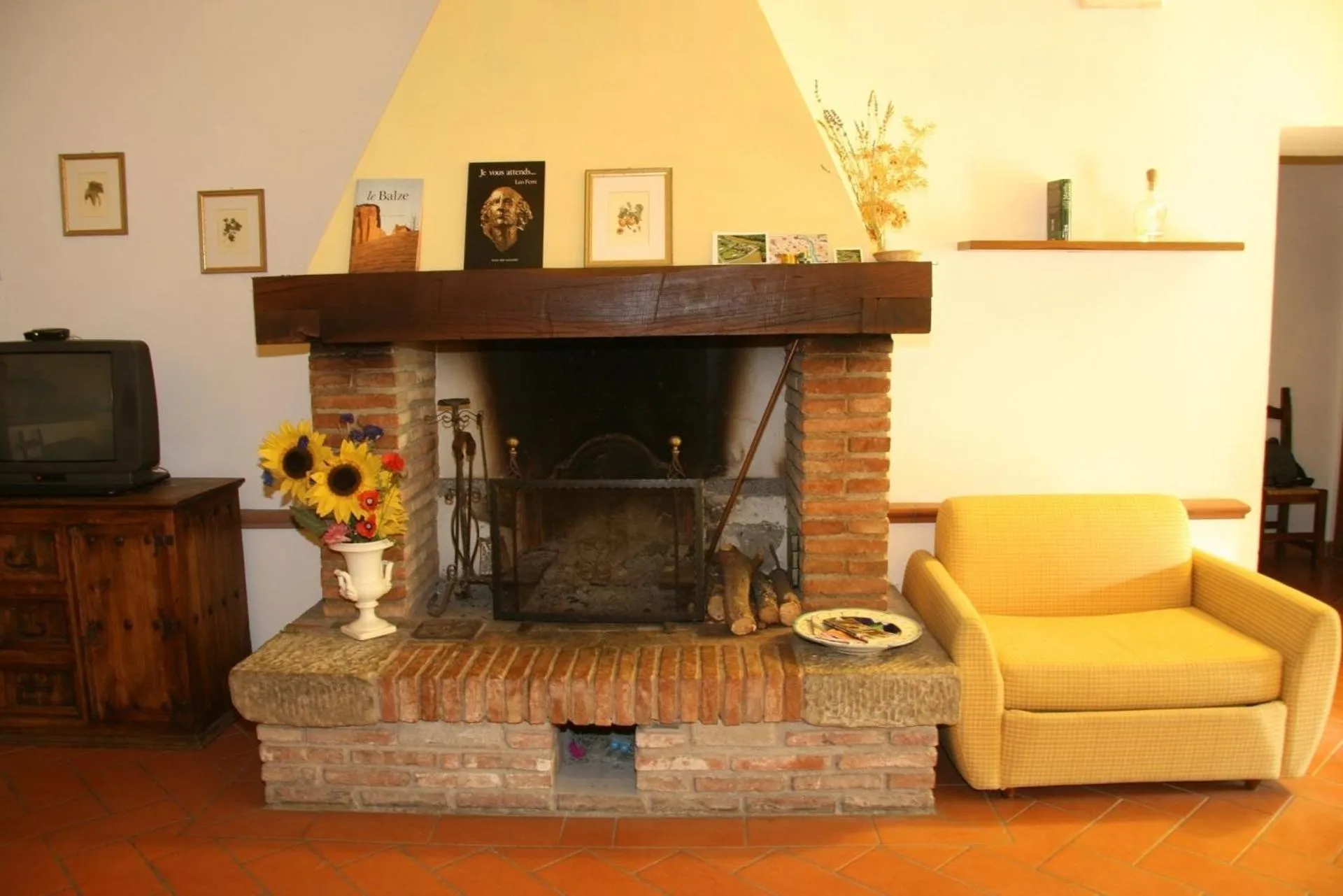 Communal lounge/ TV room in Il Casolare