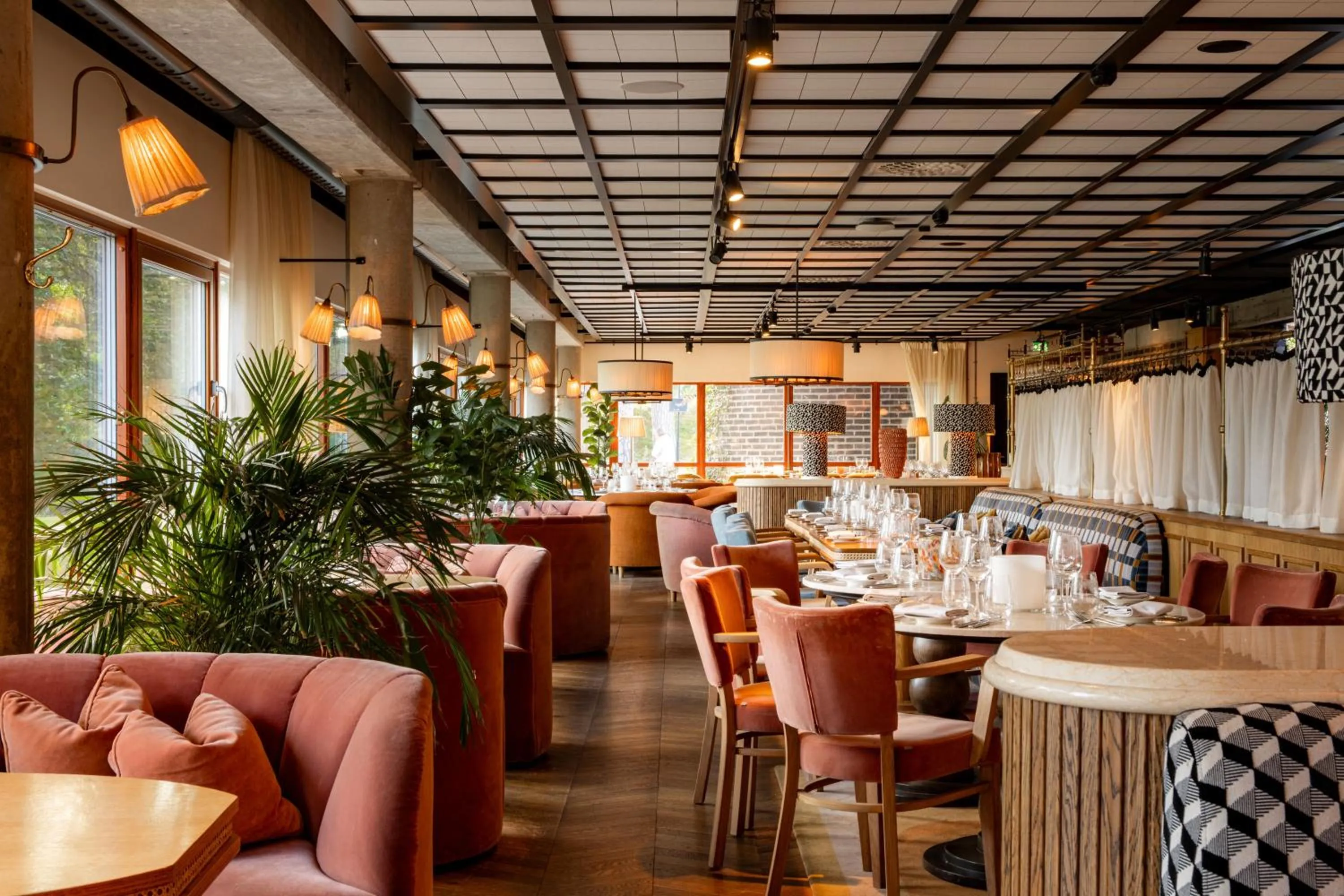 Restaurant/places to eat in Ellery Beach House