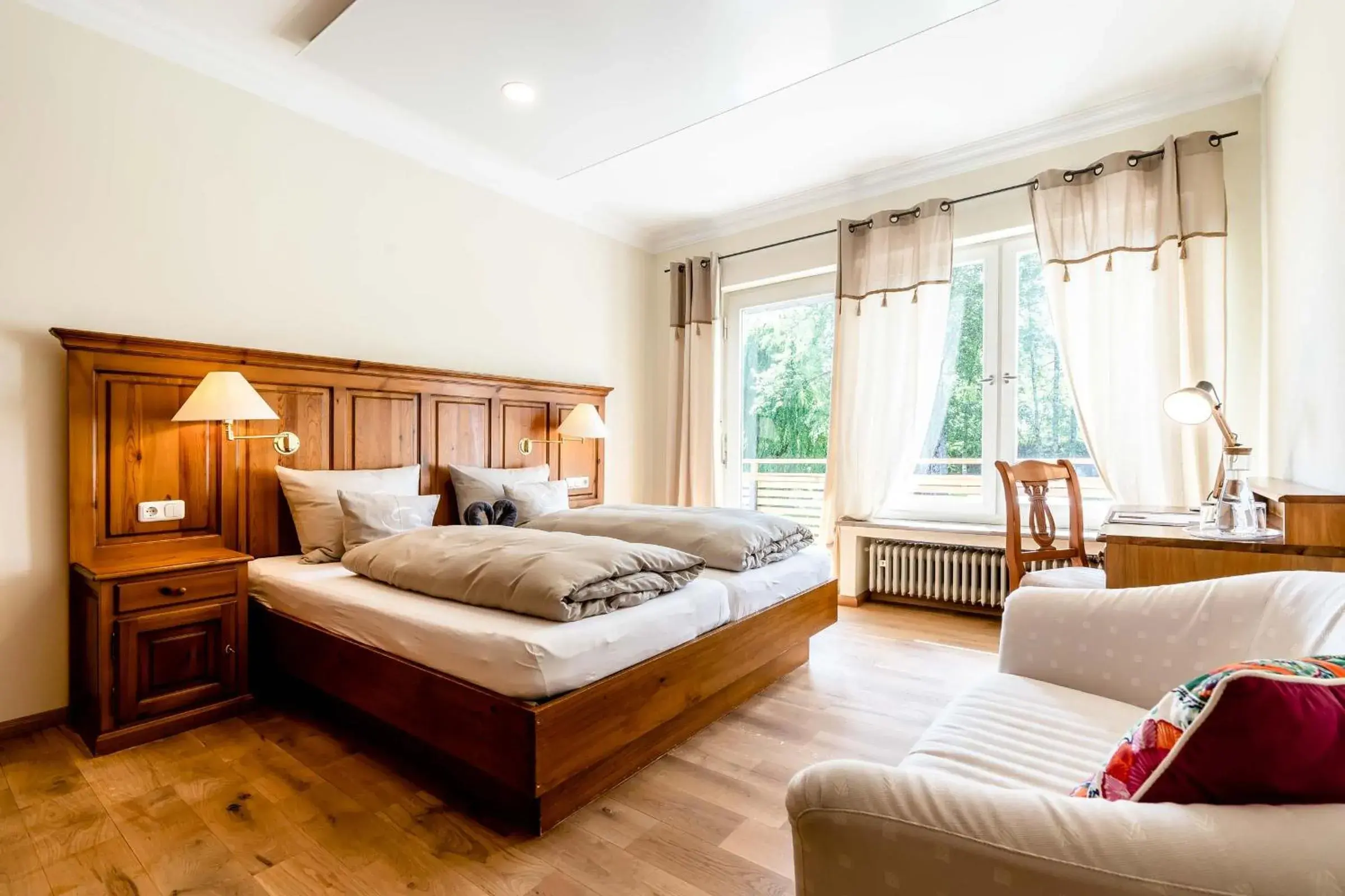 Comfort Double Room in SEINZ Wisdom Resort - Bio-Hotel vegan-vegetarisch Comfort Double Room in SEINZ Wisdom Resort - Bio-Hotel vegan-vegetarisch
