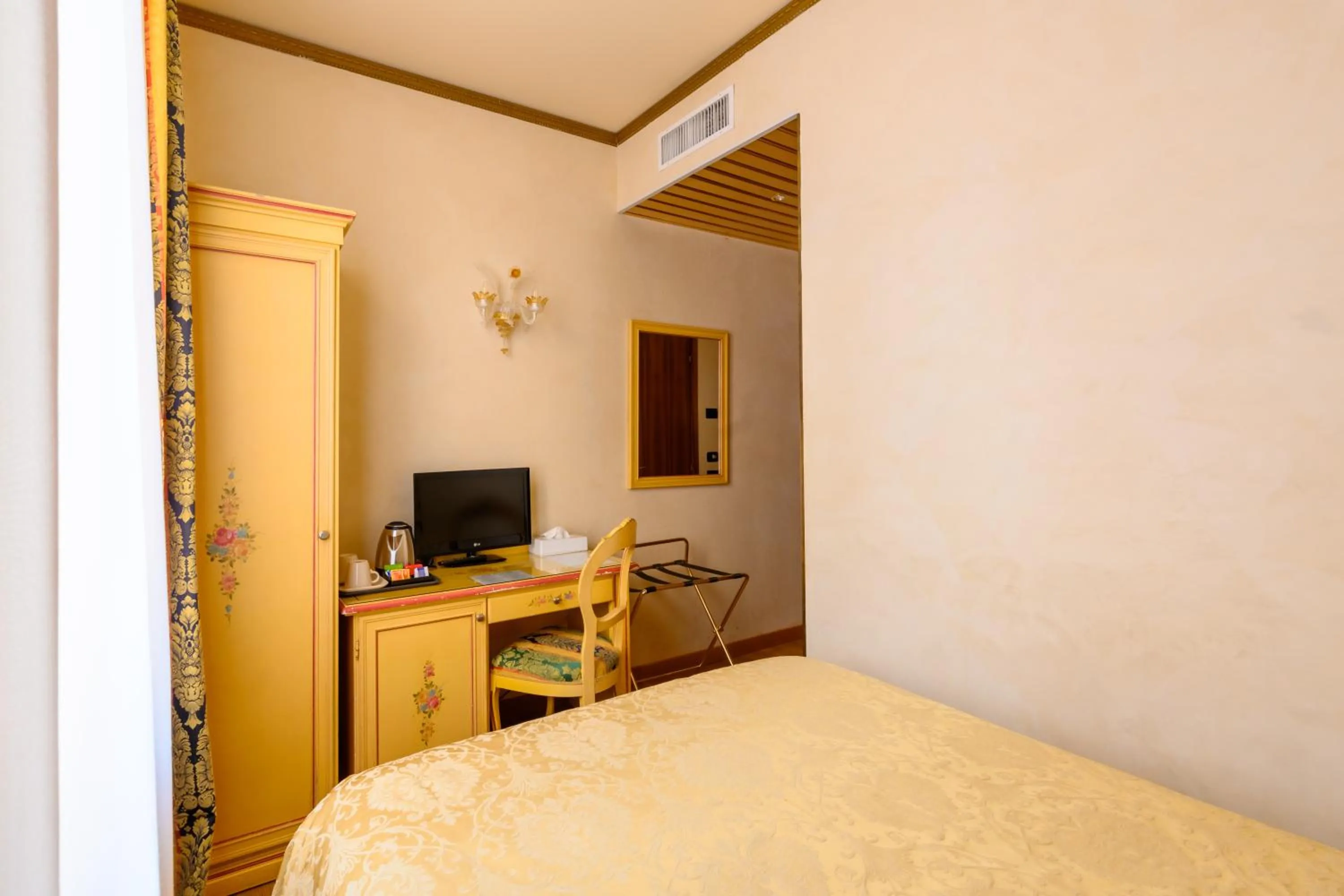 Bed in Residenza Ca' San Marco