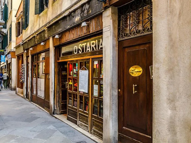 Facade/entrance in Residenza La Campana