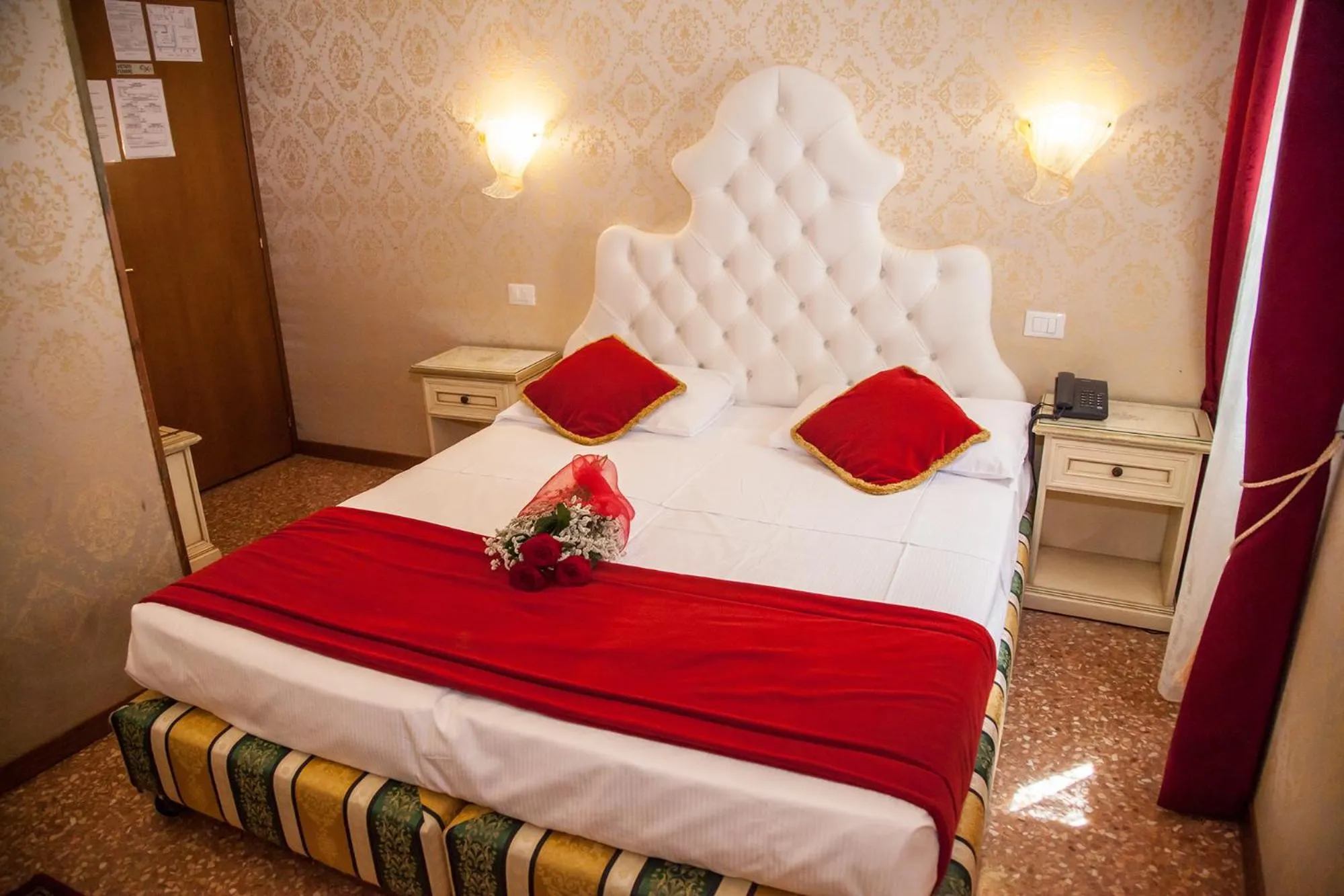 Photo of the whole room, Bed in Residenza La Campana