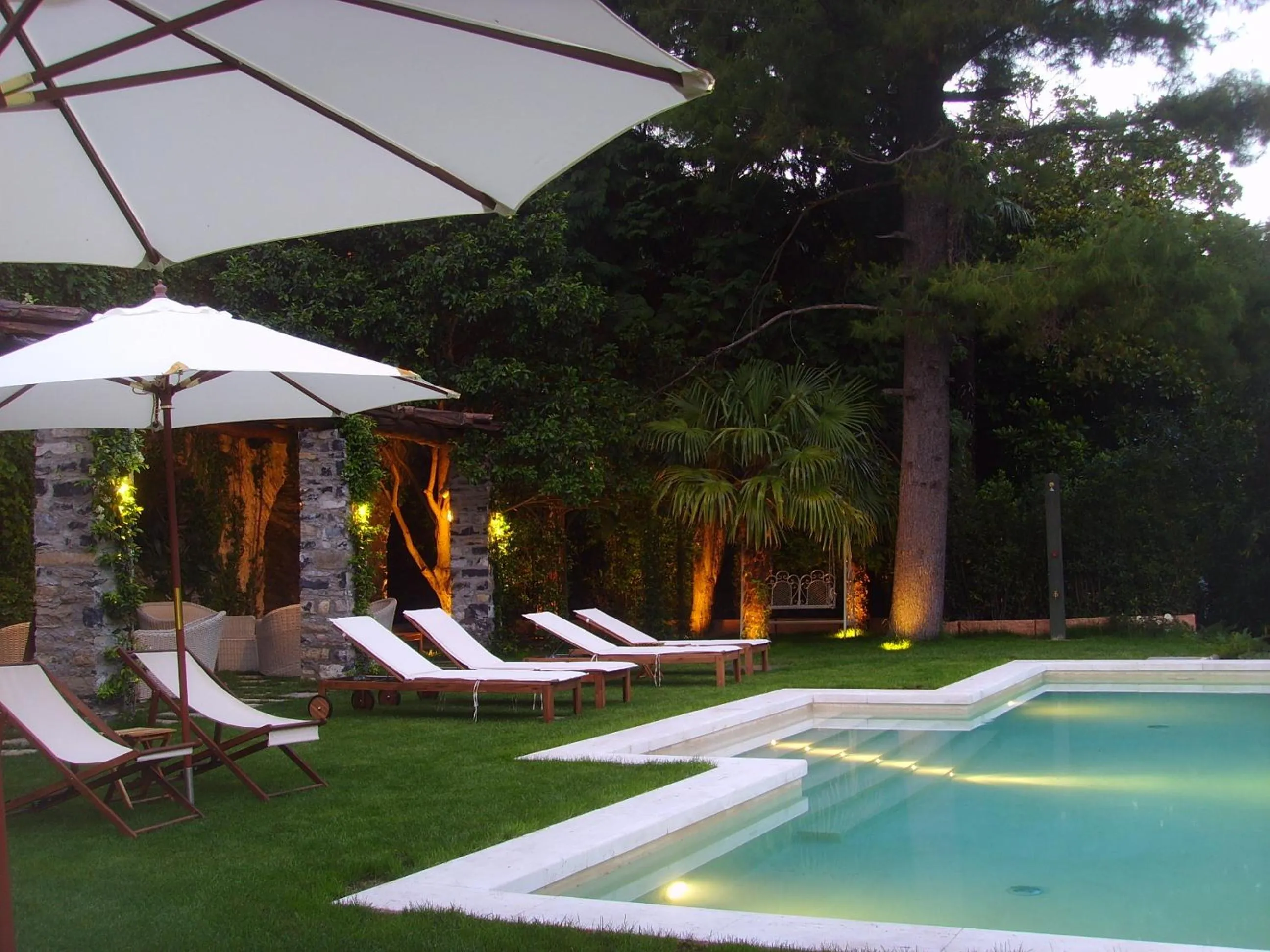 Swimming pool in Relais Villa Vittoria