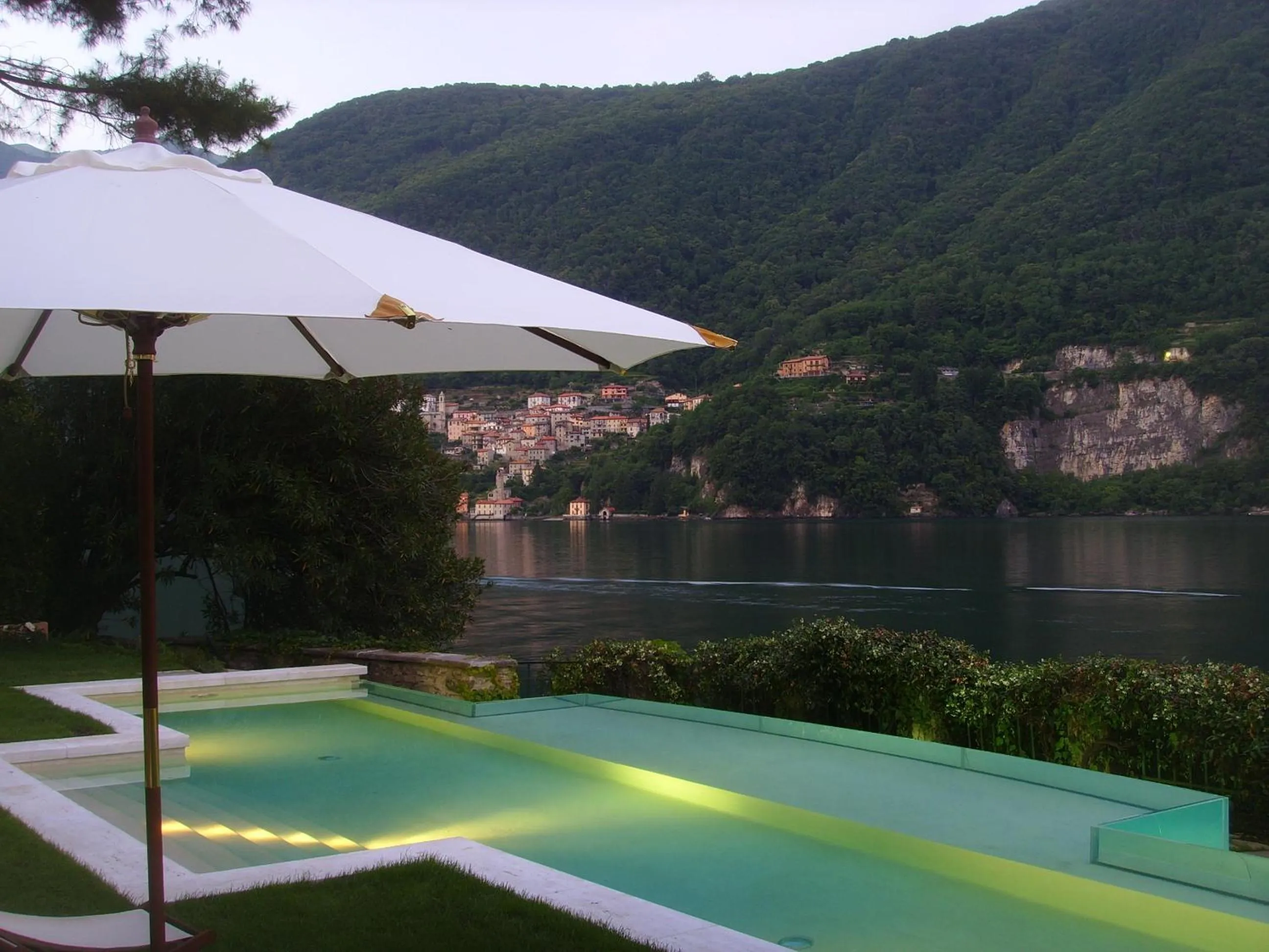 Swimming pool in Relais Villa Vittoria