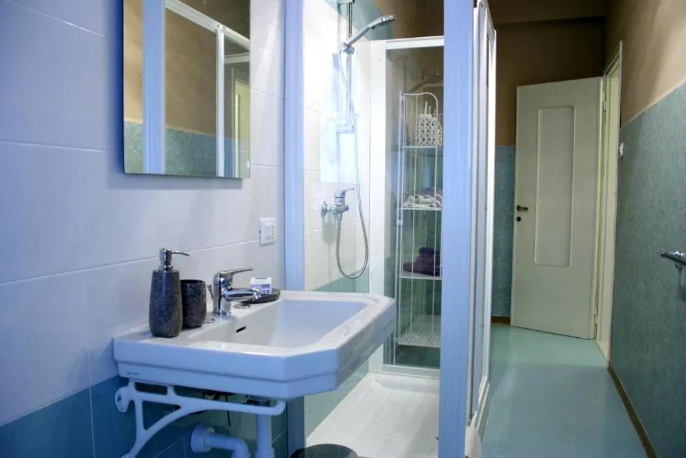 Bathroom in B&B Quo Vadis Arena