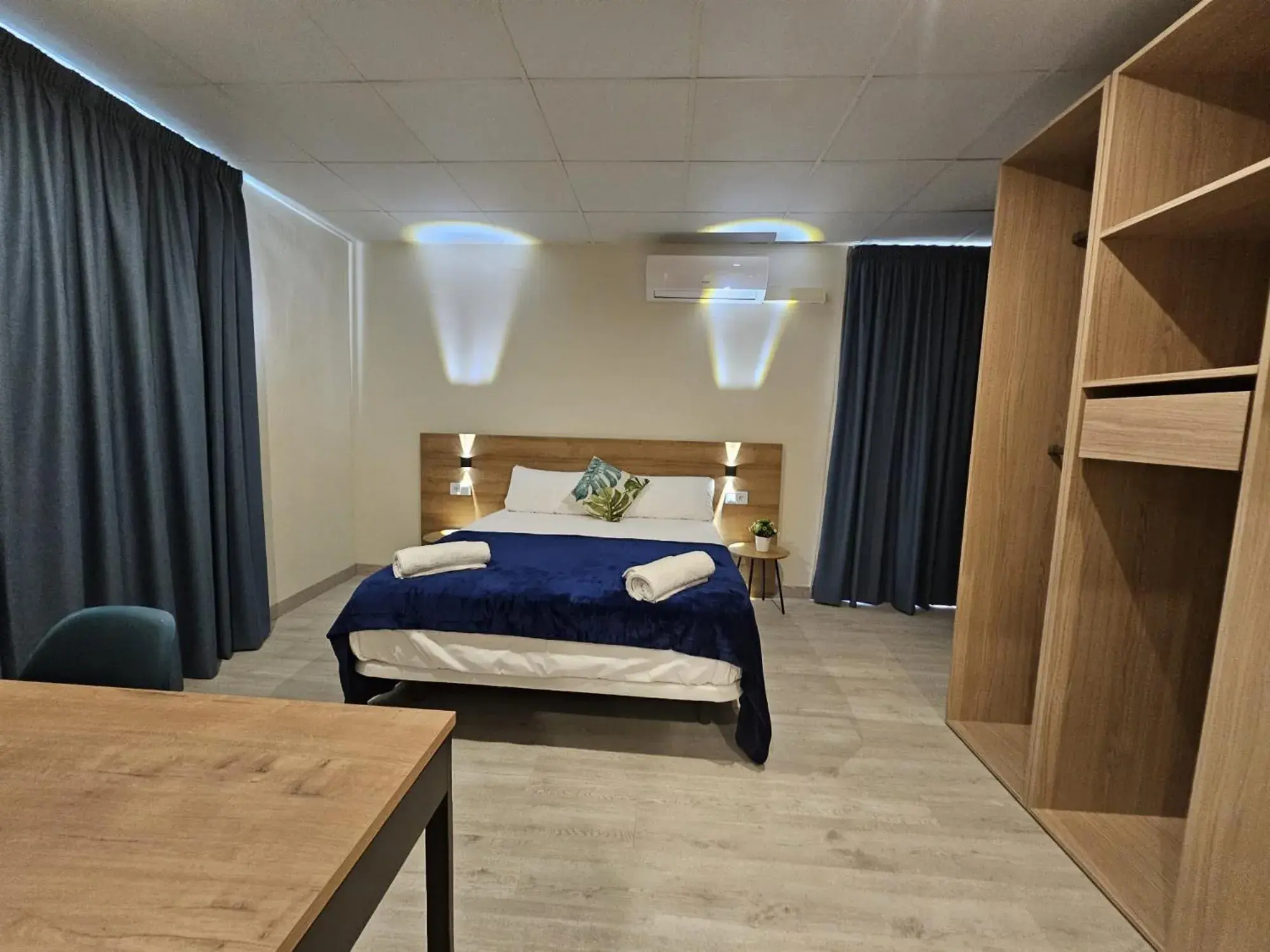 Large Double Room in Hotel Mar i Sol Large Double Room in Hotel Mar i Sol