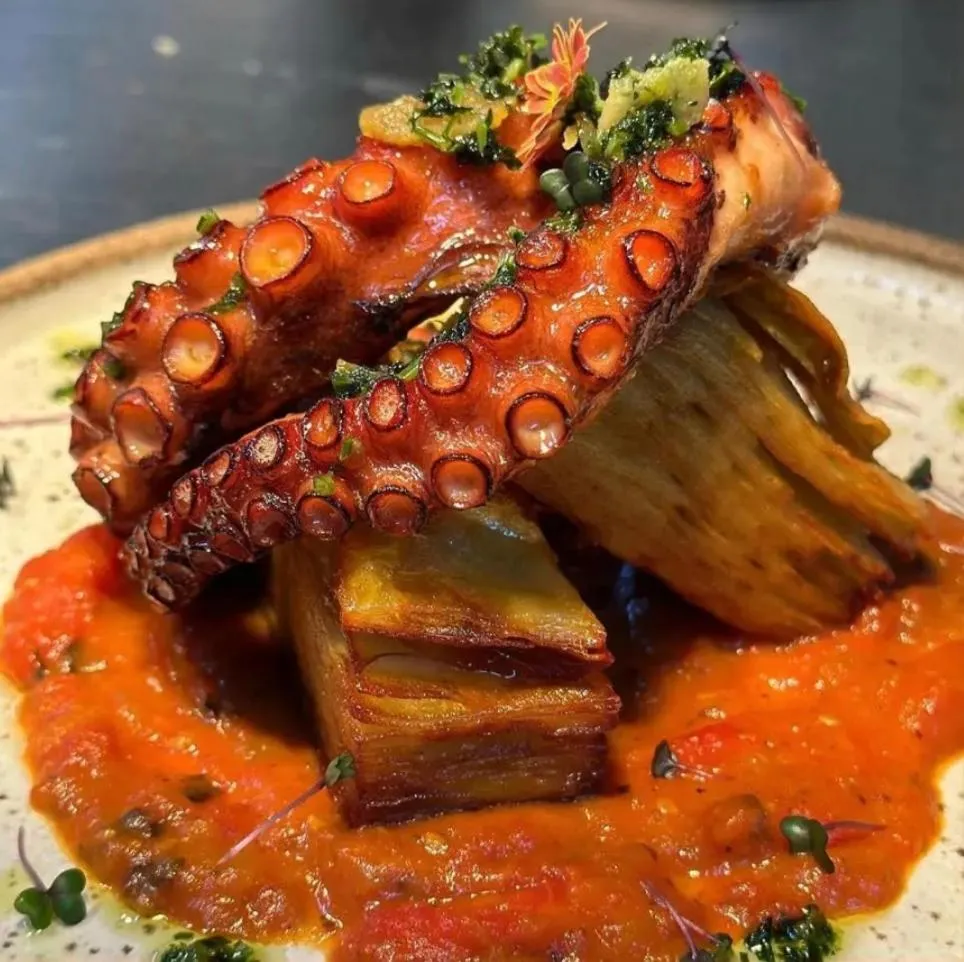 Restaurant/places to eat in Pousada Caminho do Sol