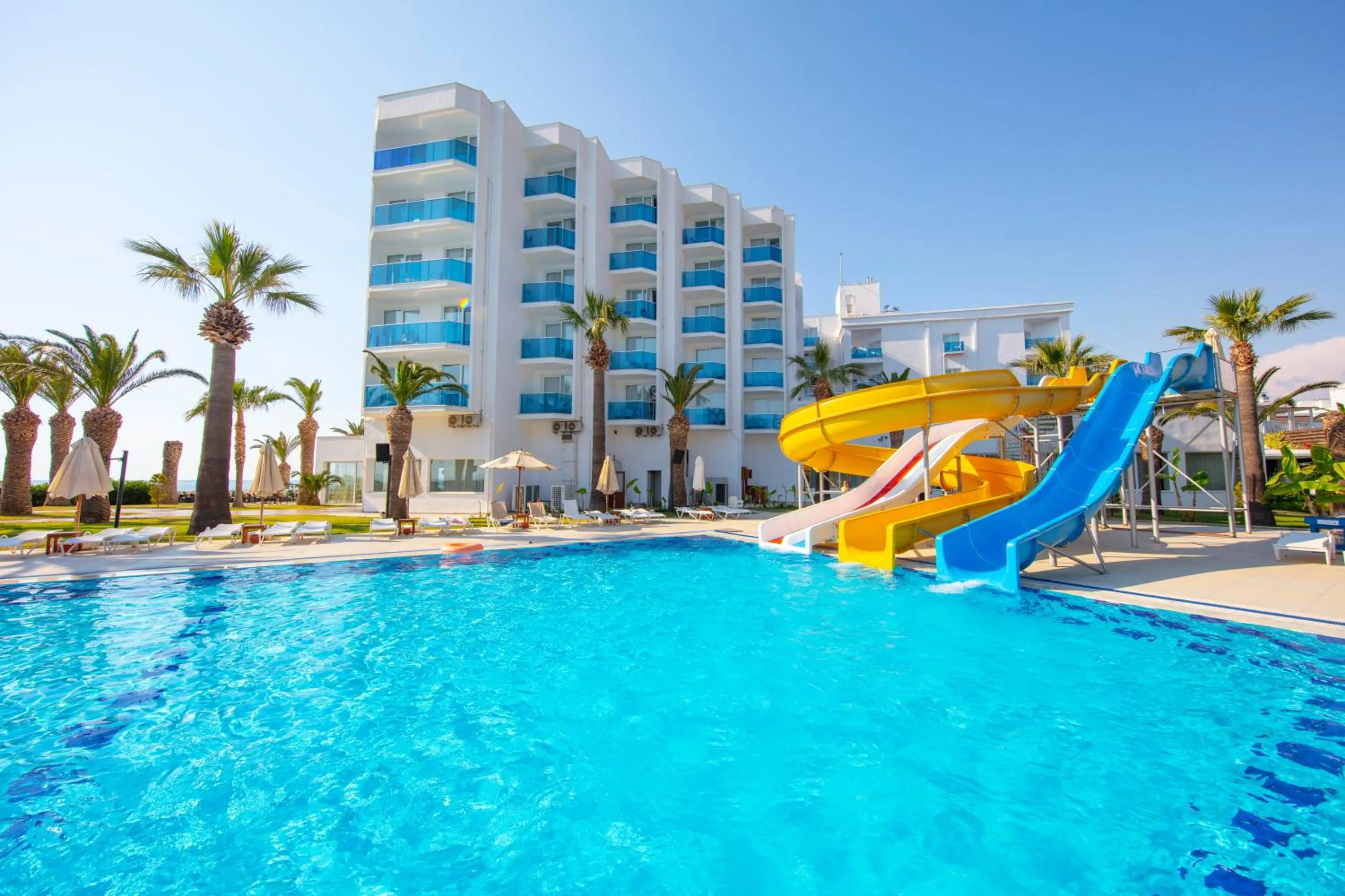Pool view in Le Bleu Hotel & Resort Kusadasi