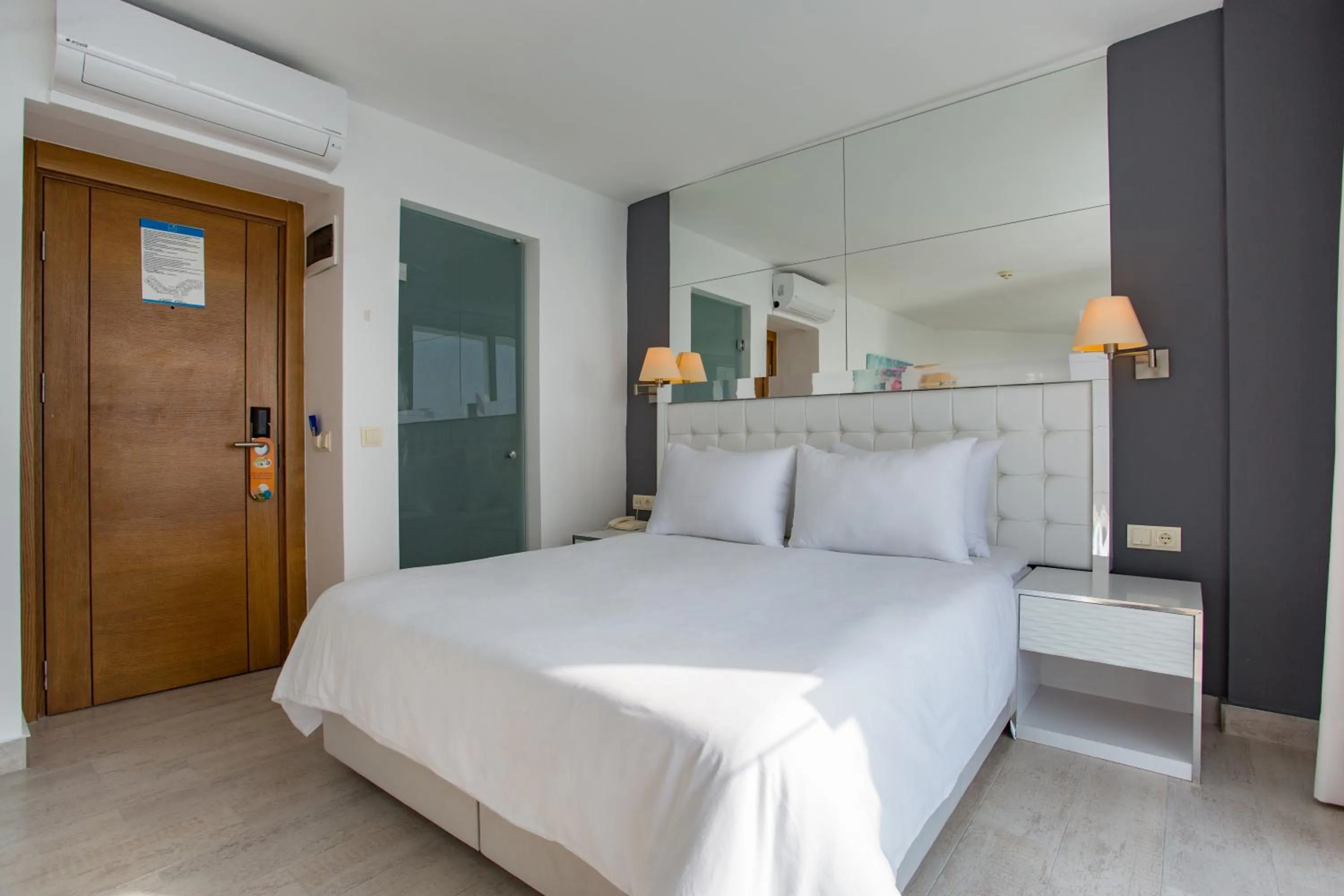 Bed in Le Bleu Hotel & Resort Kusadasi