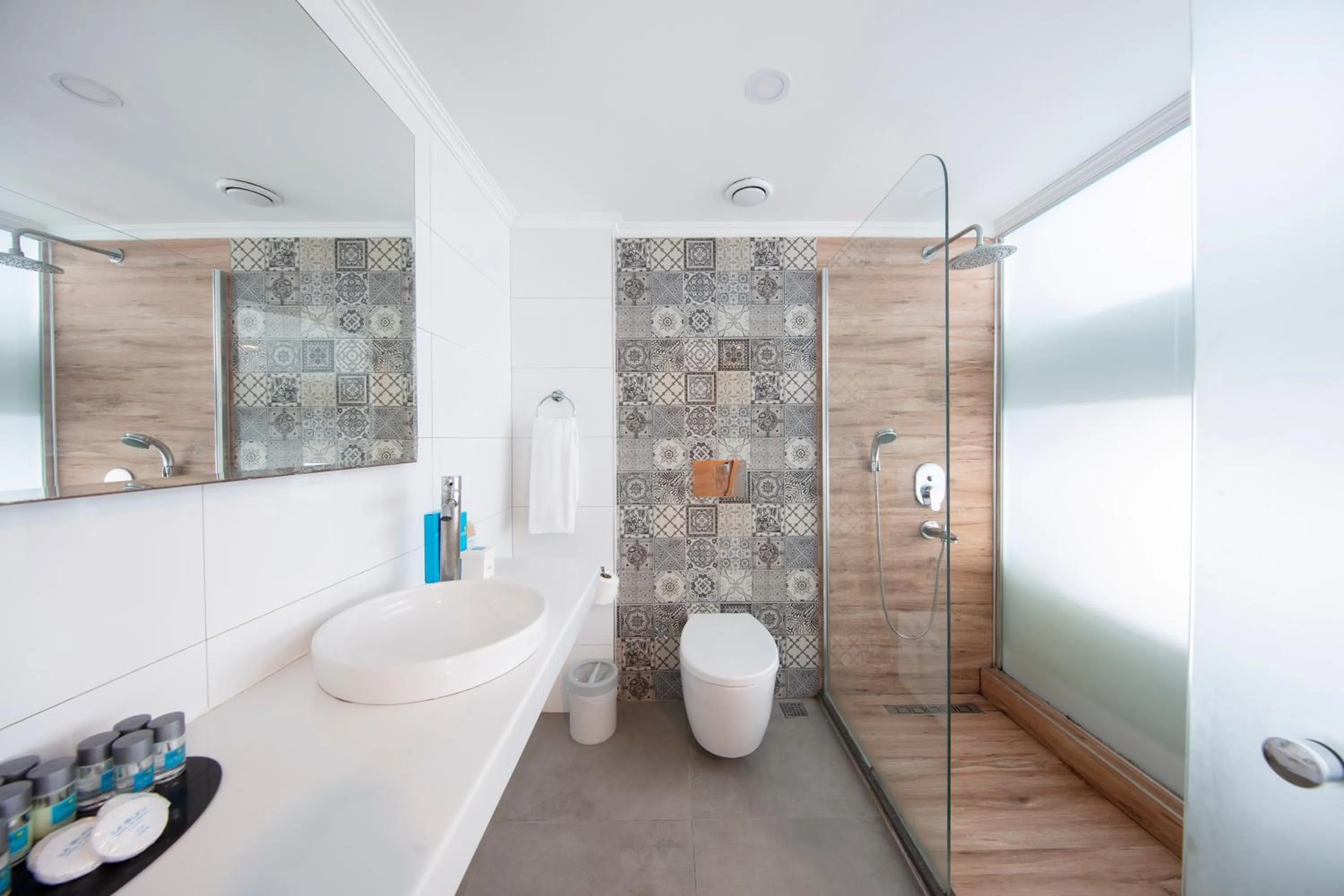 Shower in Le Bleu Hotel & Resort Kusadasi