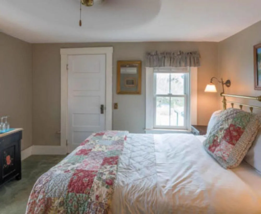 Other, Bed in Snug Cottage