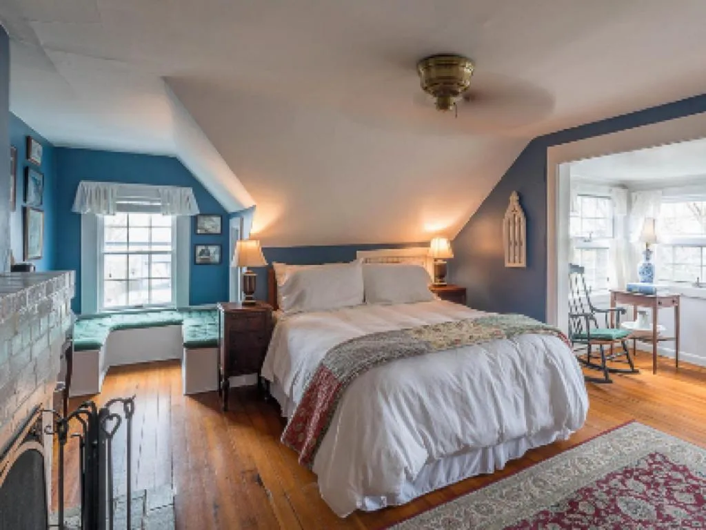 Other, Bed in Snug Cottage