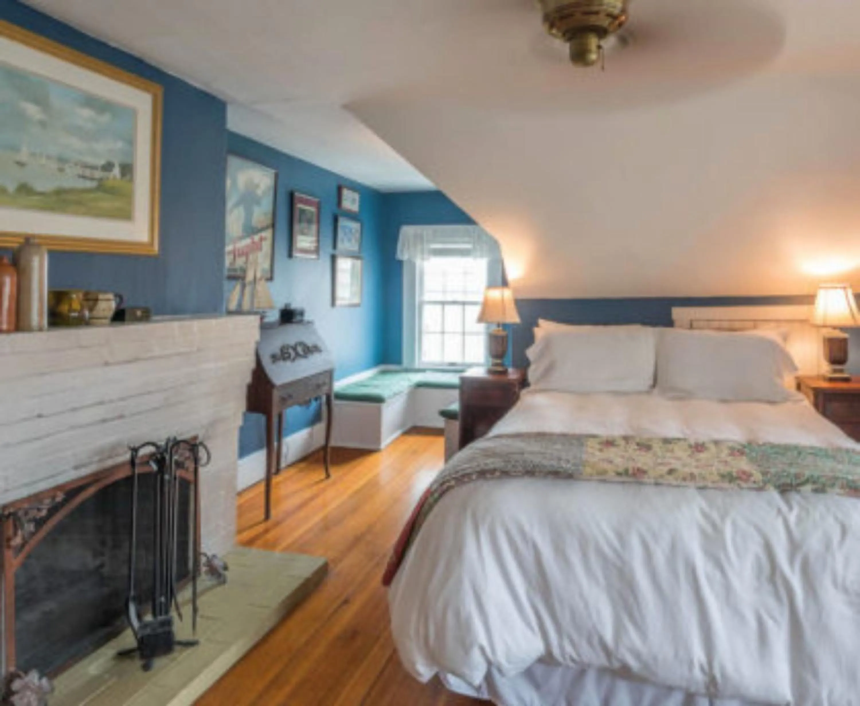 Other, Bed in Snug Cottage