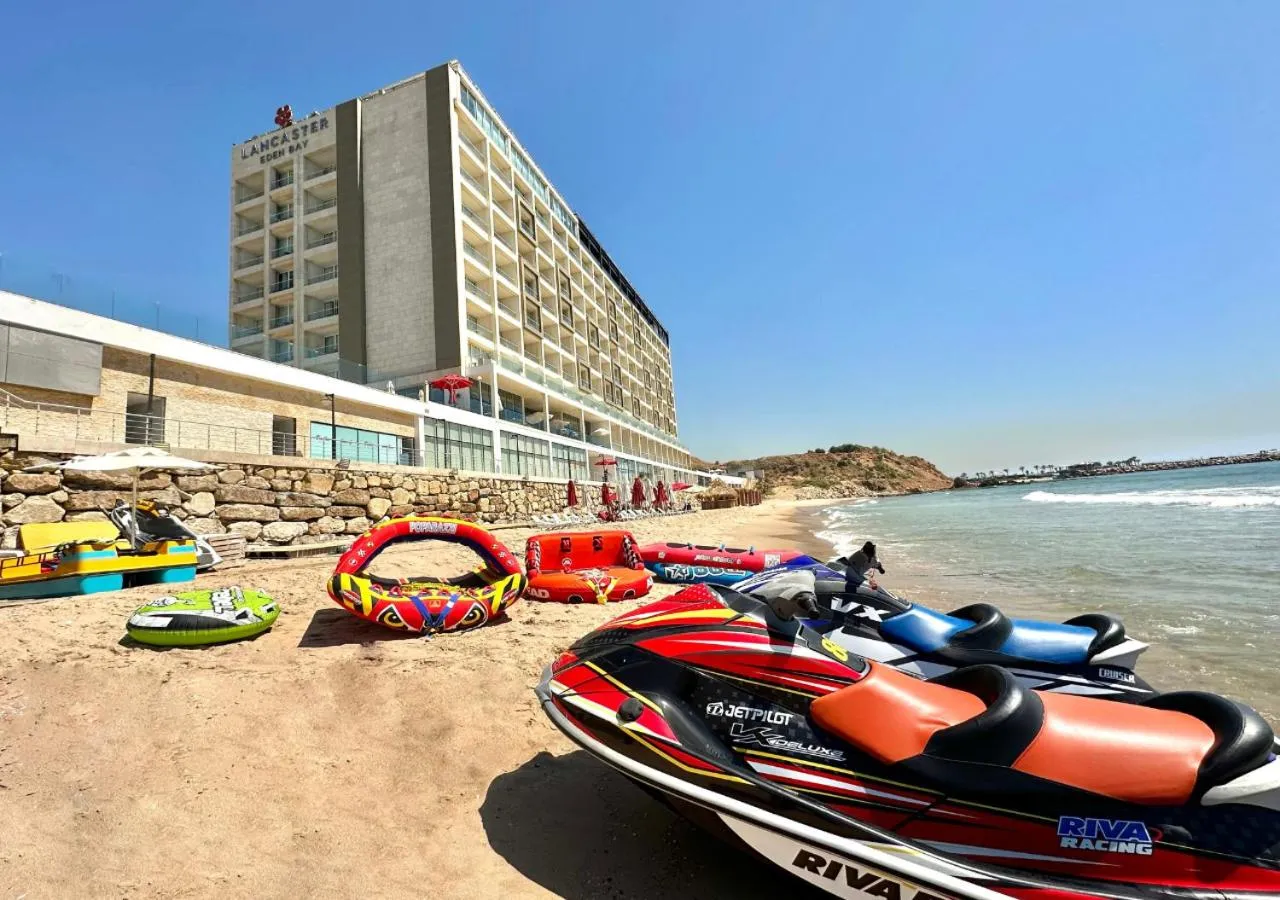 Beach in Lancaster Eden Bay