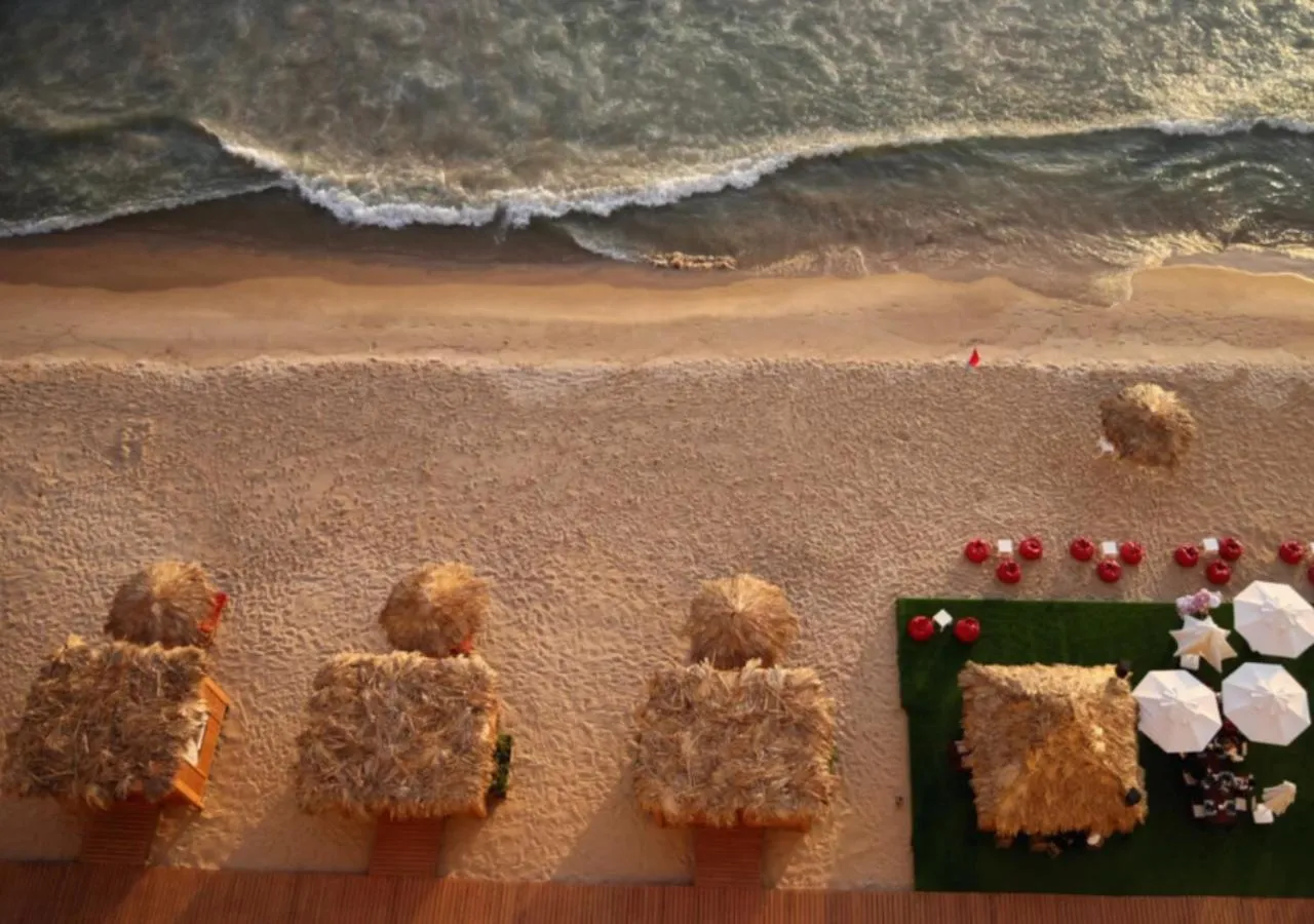 Beach in Lancaster Eden Bay