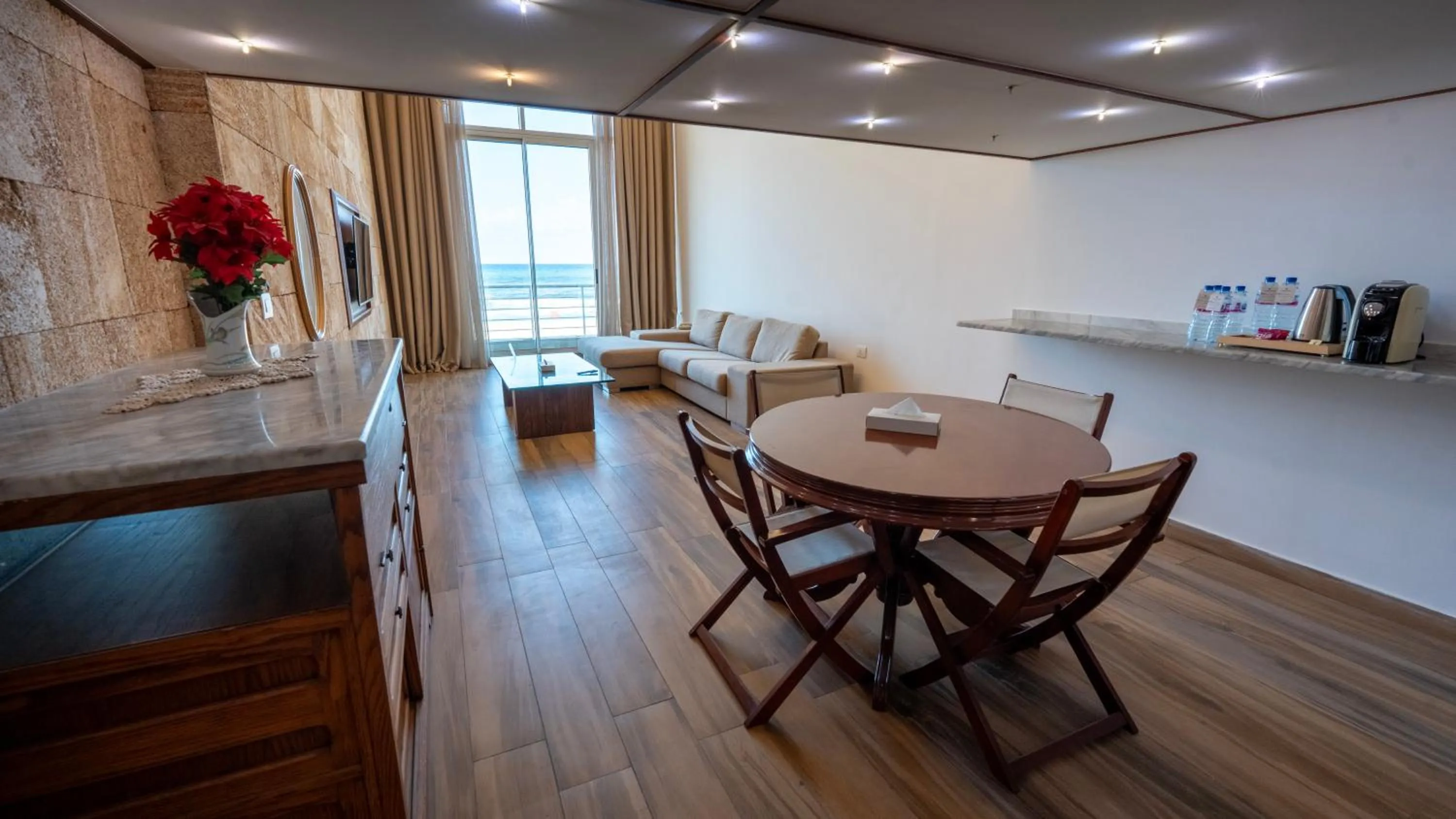 Coffee/tea facilities in Lancaster Eden Bay