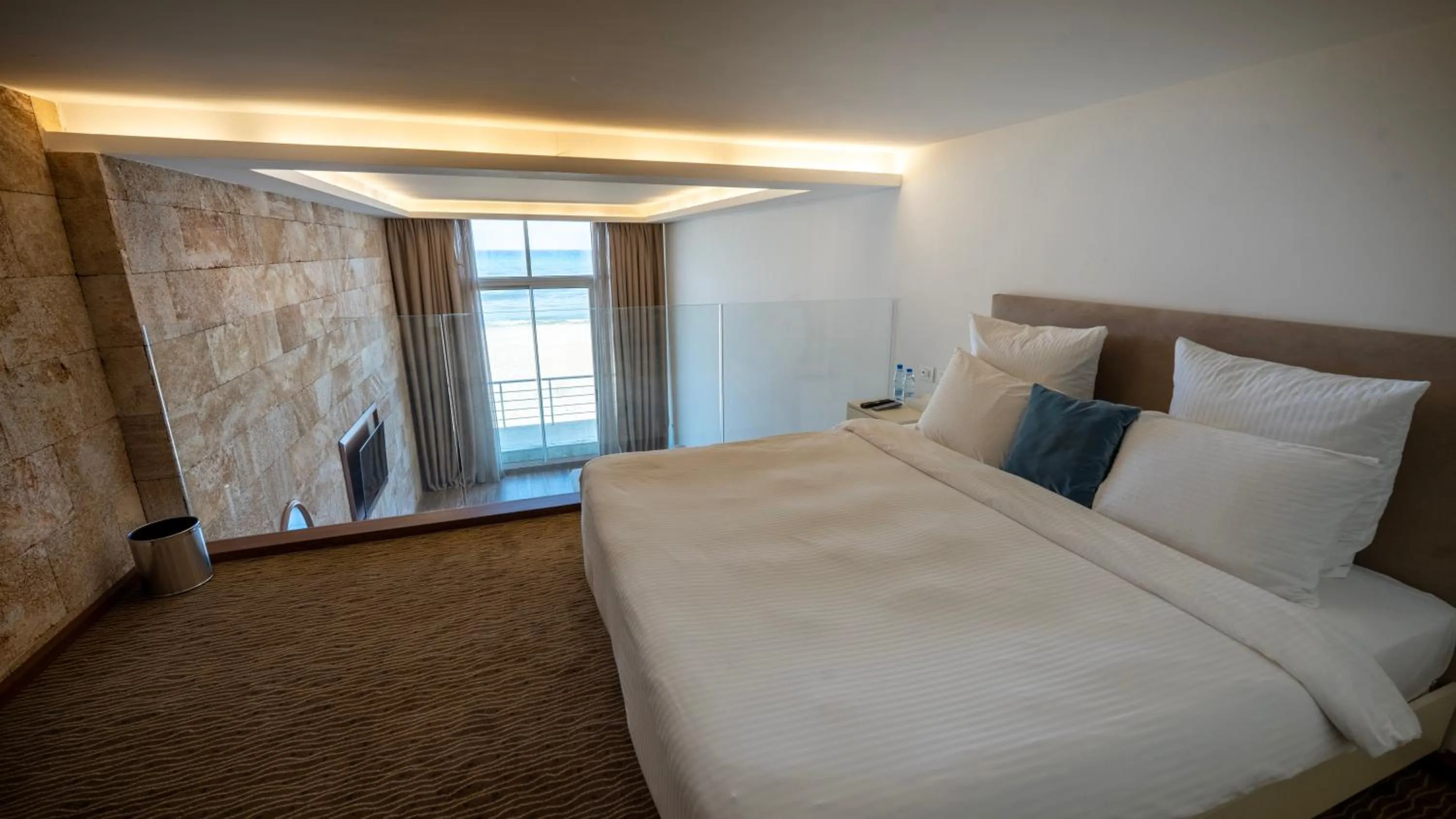 Bed in Lancaster Eden Bay