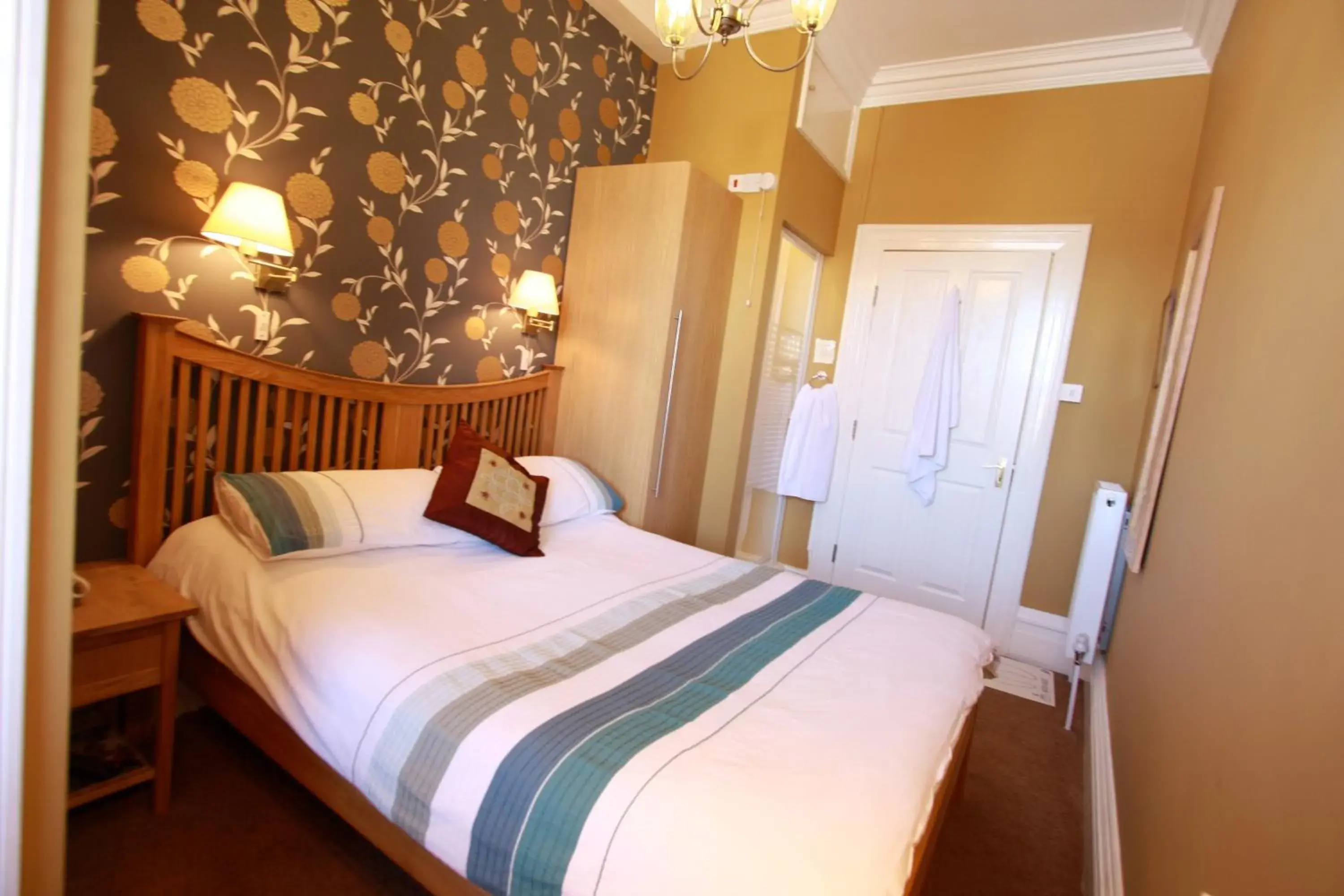 Double Room in Brentwood Guest House Double Room in Brentwood Guest House